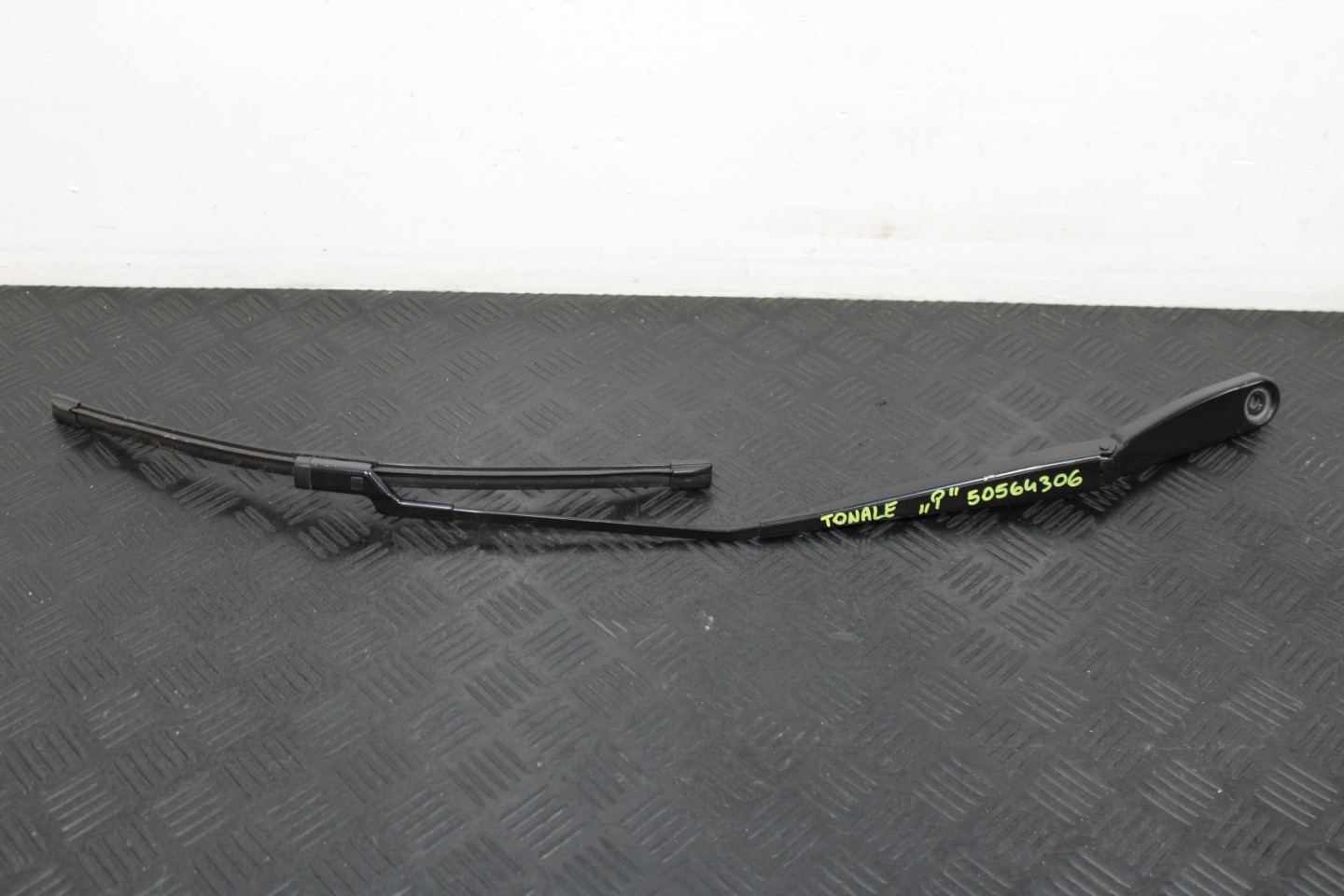 wiper arm right 50564306 ALFA ROMEO TONALE