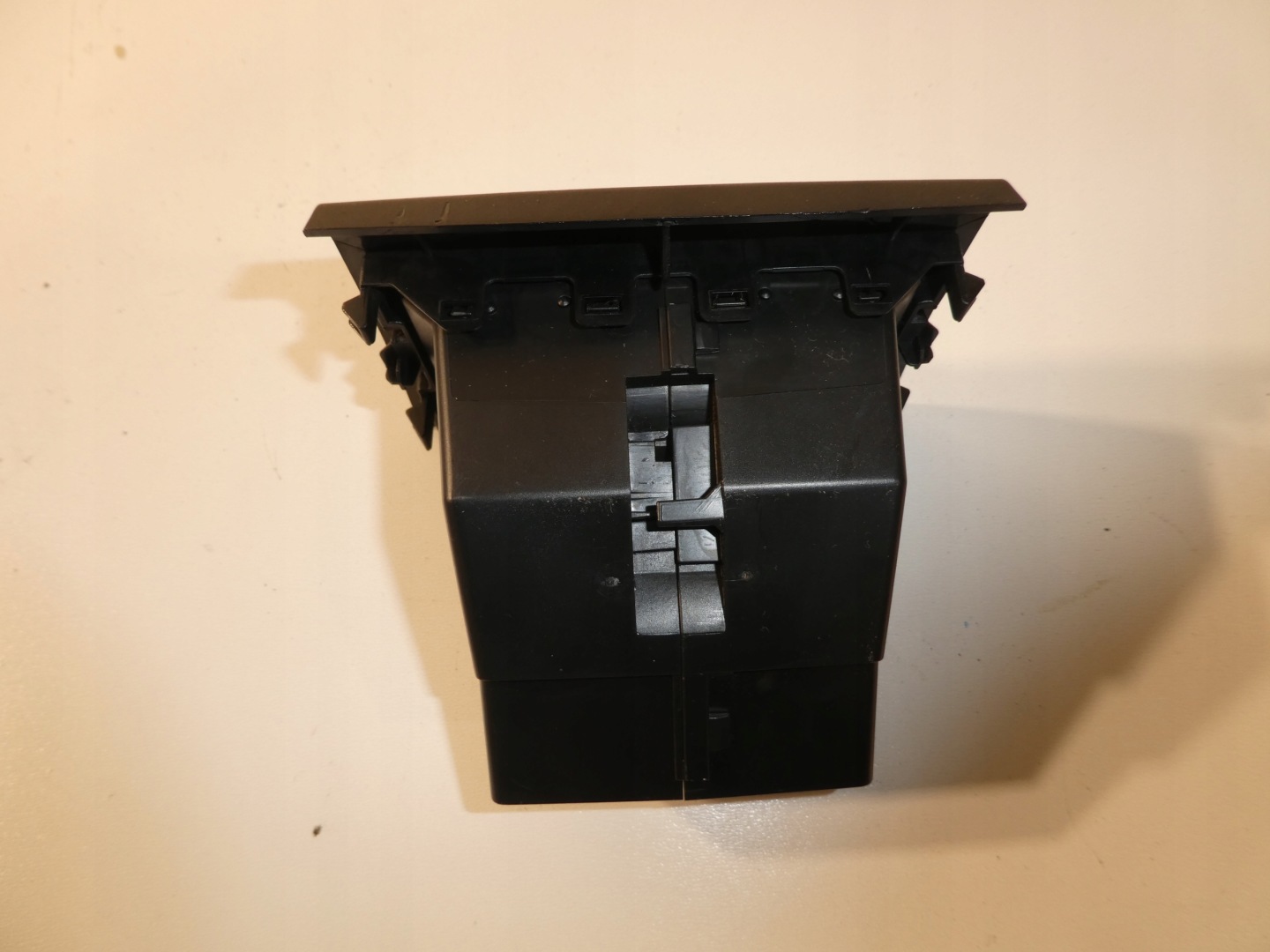 grid air conditioning devices rear part SKODA YETI 1Z0819203