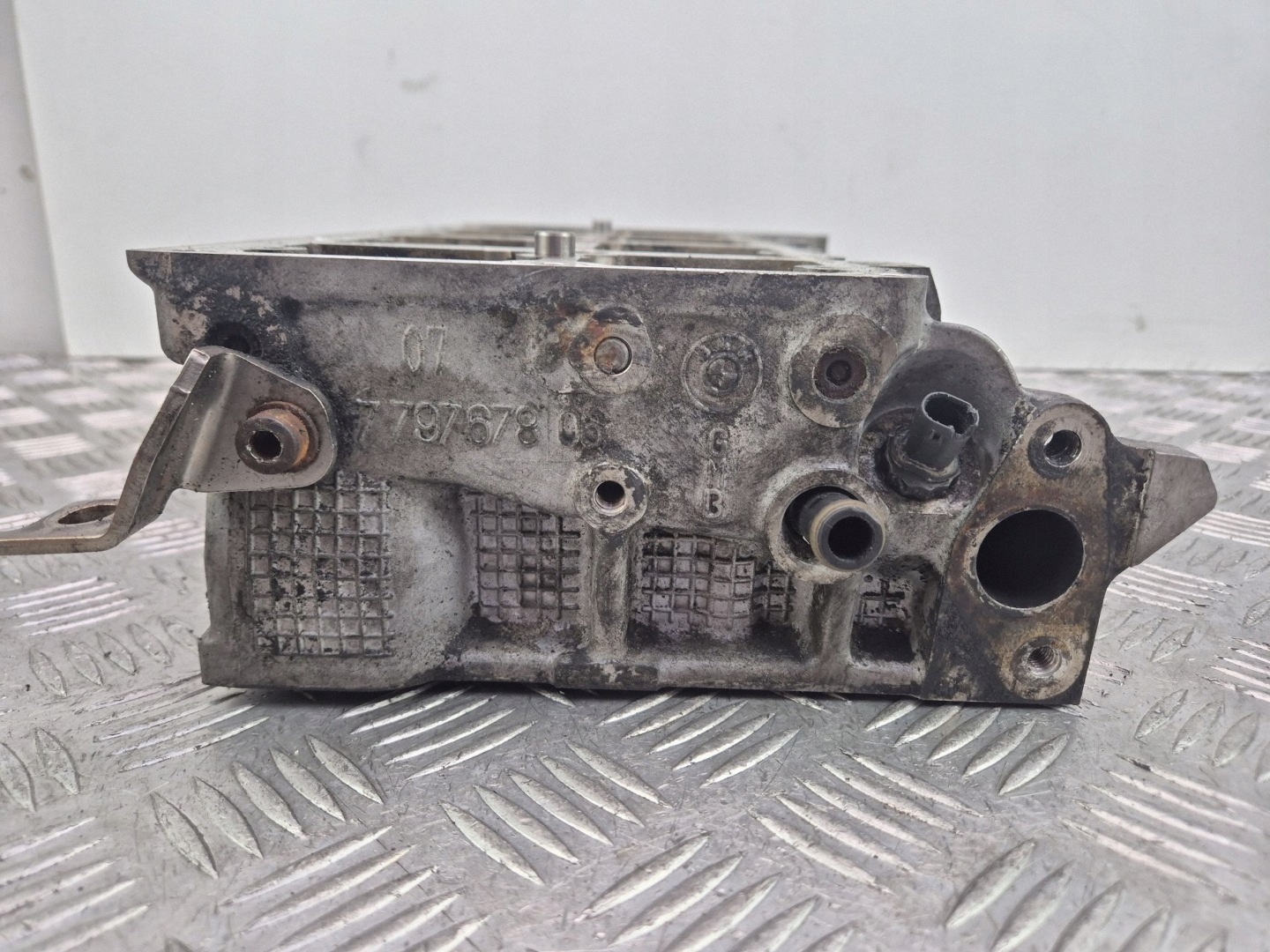 testata motore BMW 5 E60 E61 520d 7797678 N47D20A