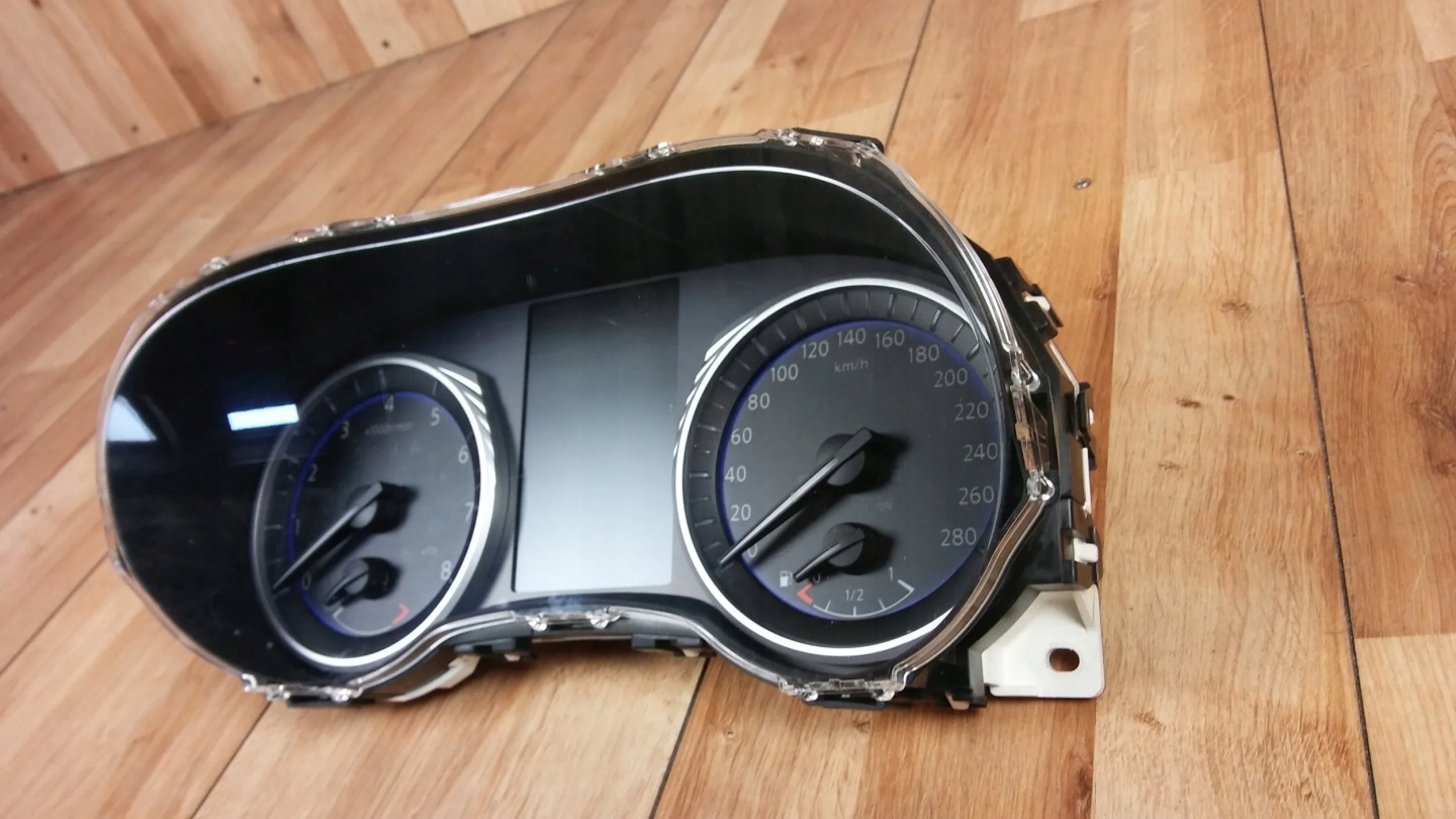 Infiniti Q50 2.0 T dials EUROPA 5CE0C