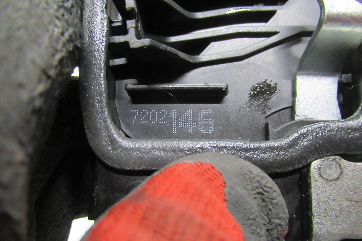 BMW X3 E83 2.0D lock front right 7202146 EUROPA