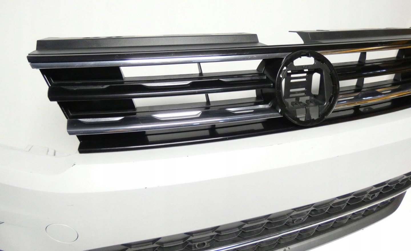 VW TIGUAN 5NA807221 below 4 PDC washer 2015-2020 bumper front front