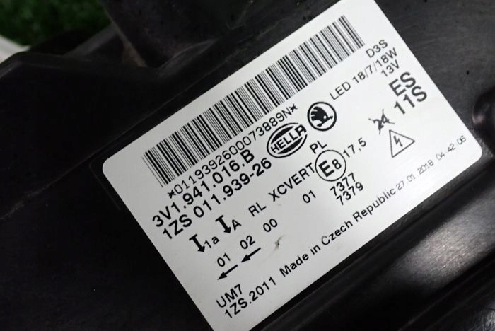 SKODA SUPERB III BI XENON 15- reflektor right light right 3V1941016B