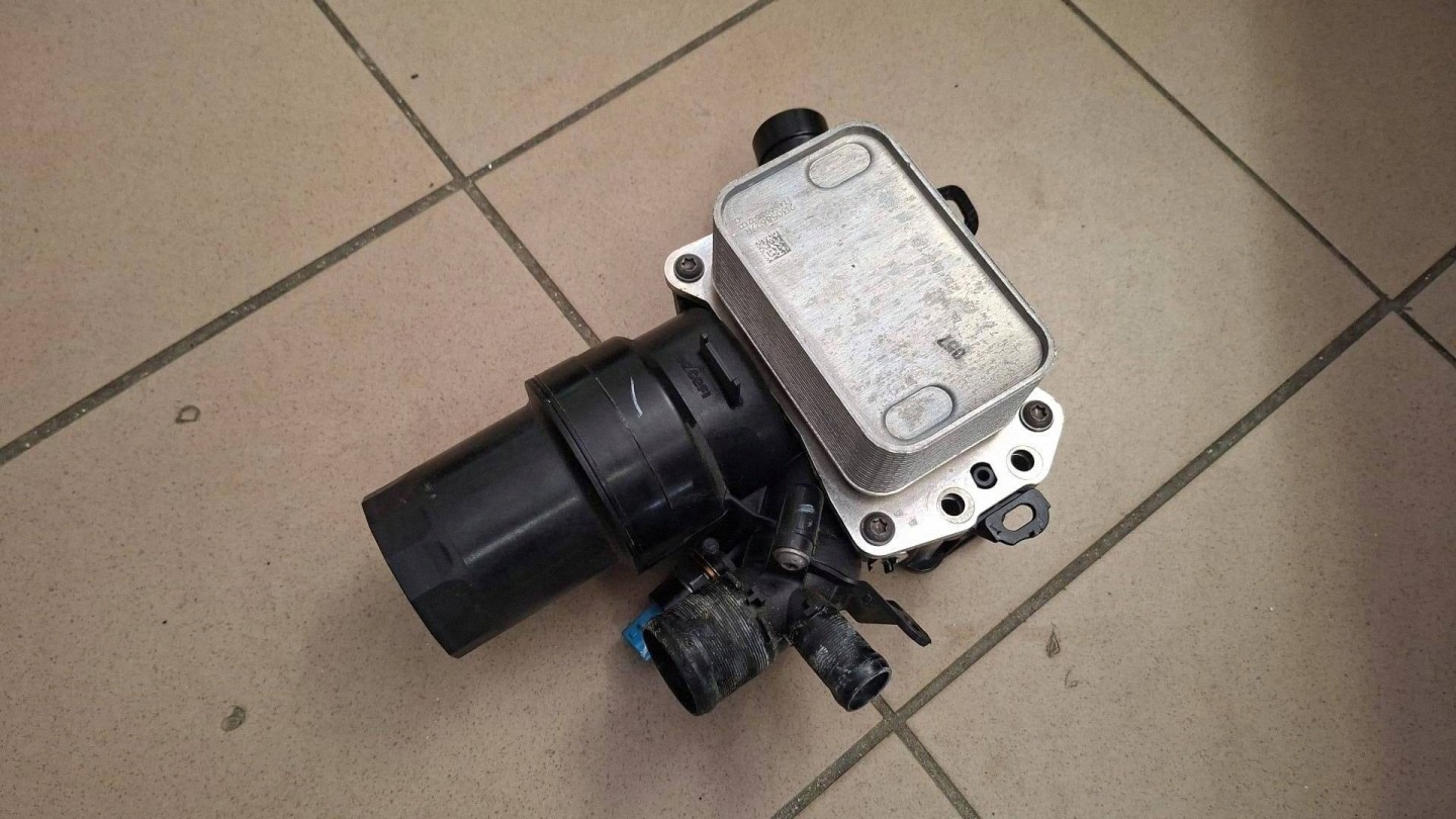 ölfiltergehäuse Nissan Qashqai 213058627R