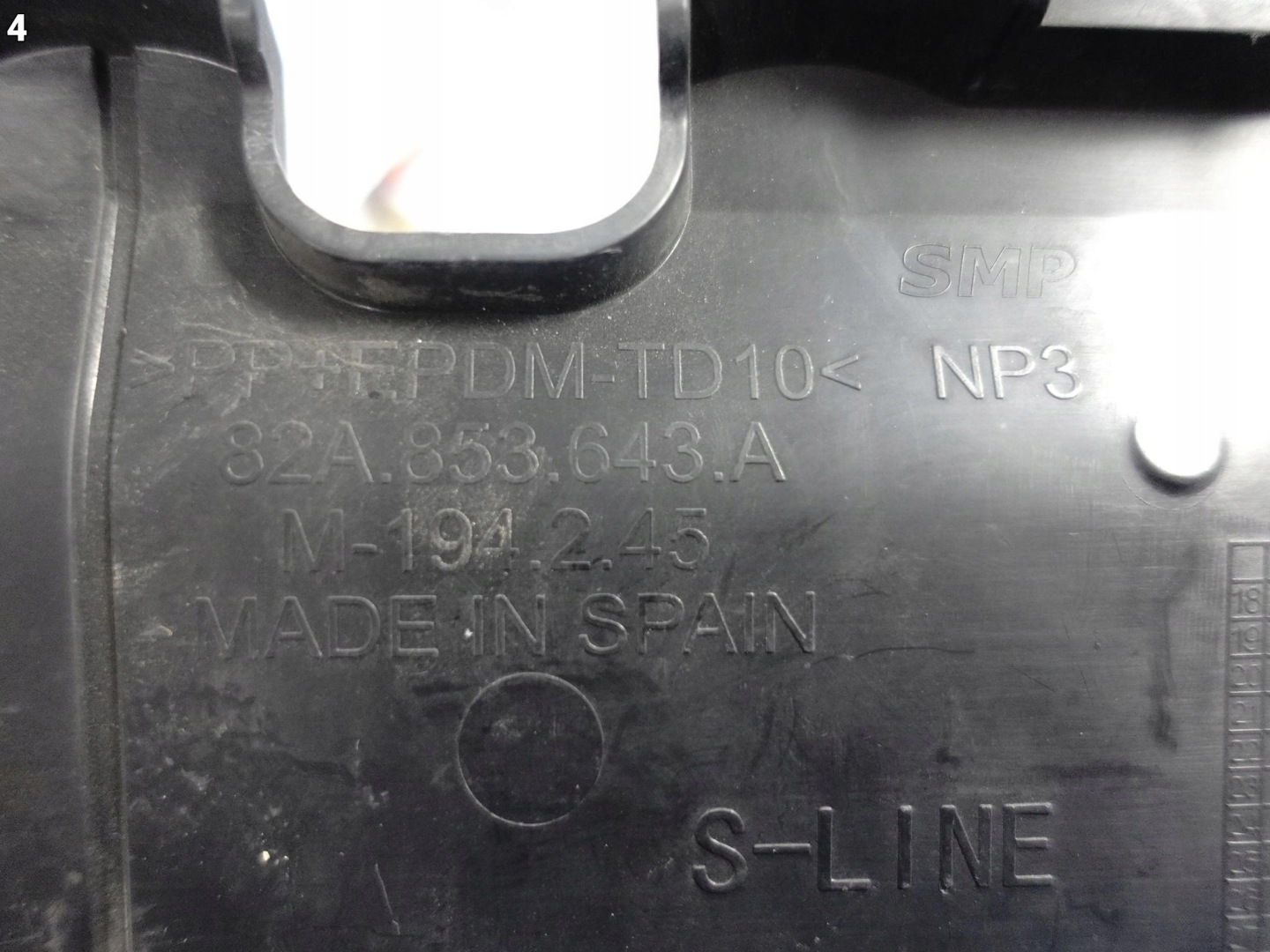 AUDI A1 II S-LINE 82A GB 18- moulding cover pillar below grill front 9B9