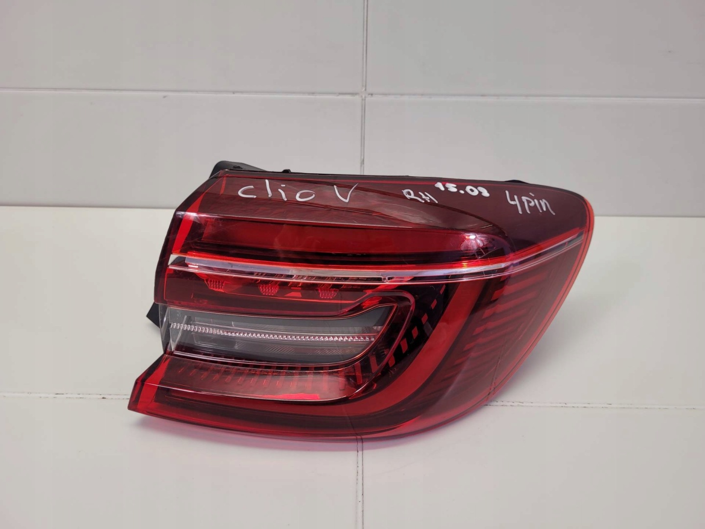 light rear right side Renault Clio 5 2021 265504885R