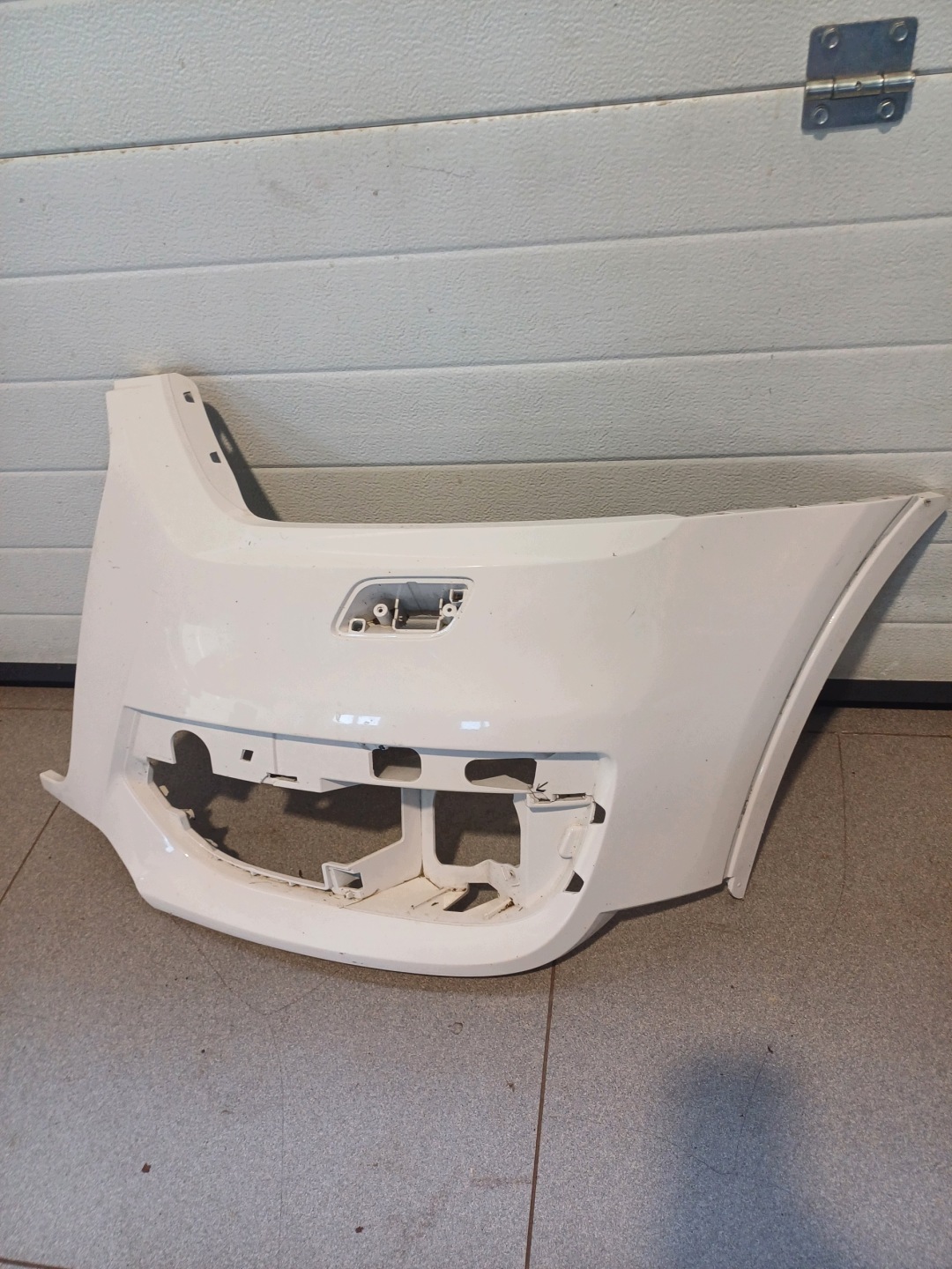 corner of a bumper left front front AUDI Q3 8U 8U0807437B