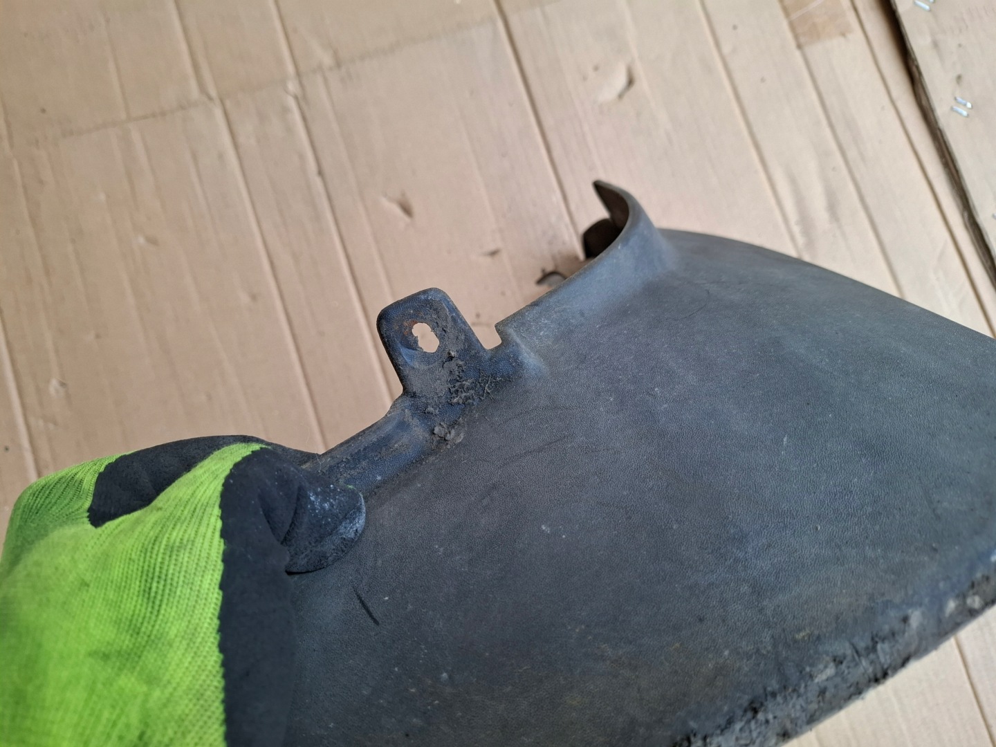 mudguard flap right rear part BENTLEY BENTAYGA 17r