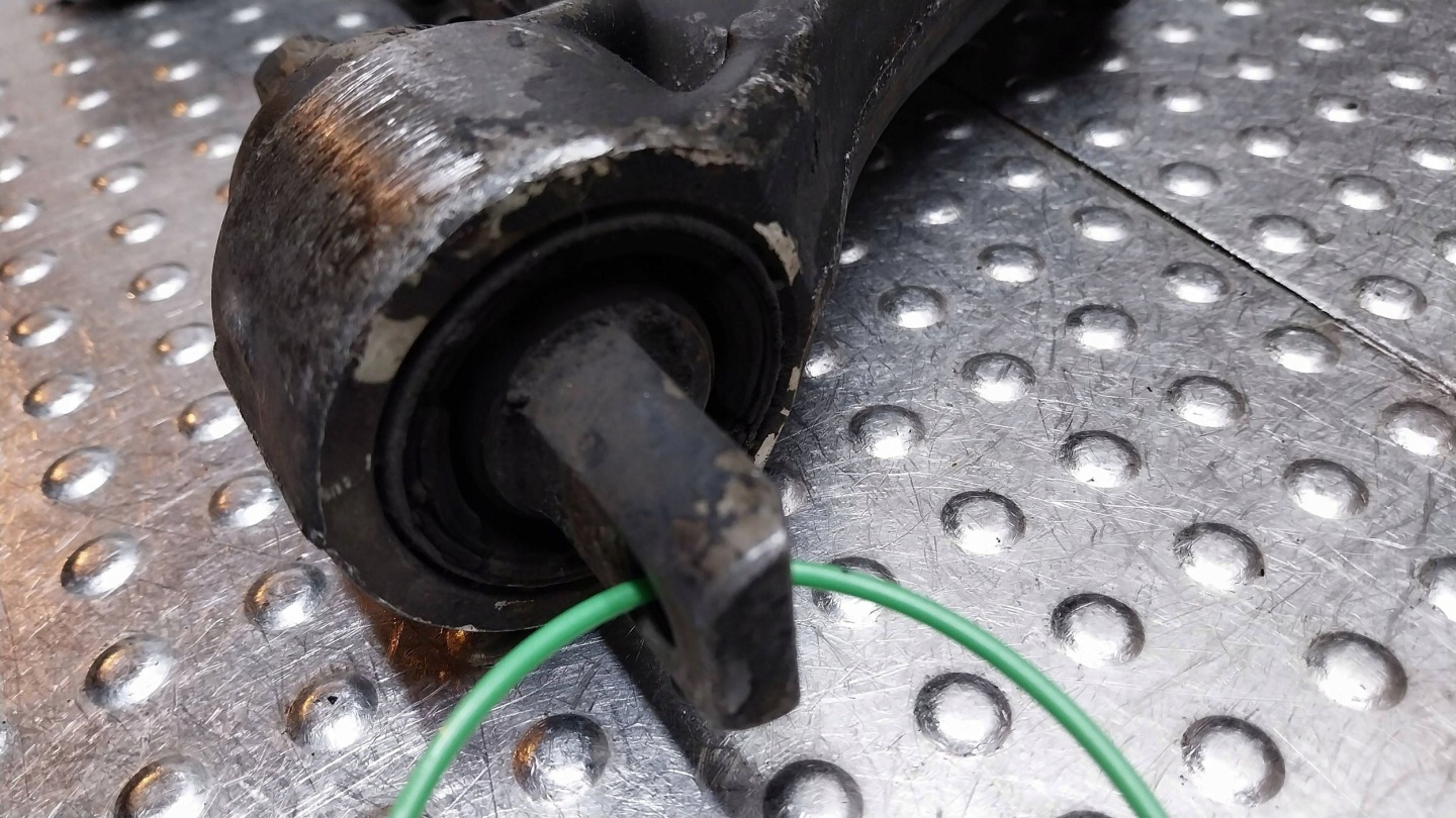 arm right front 9492108 P8649542 VOLVO S80 and