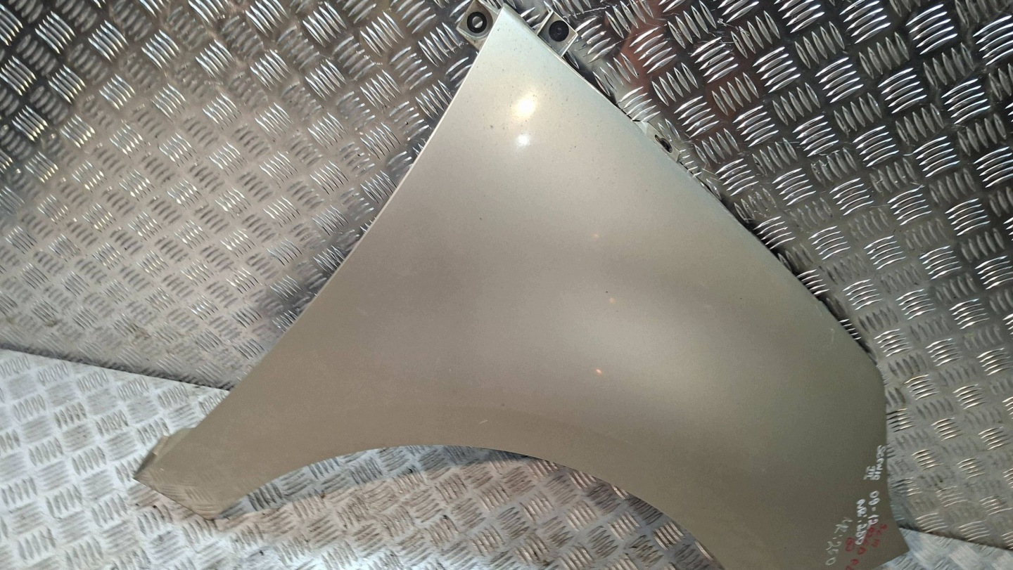 fender front right RENAULT SCENIC III 2009-2012