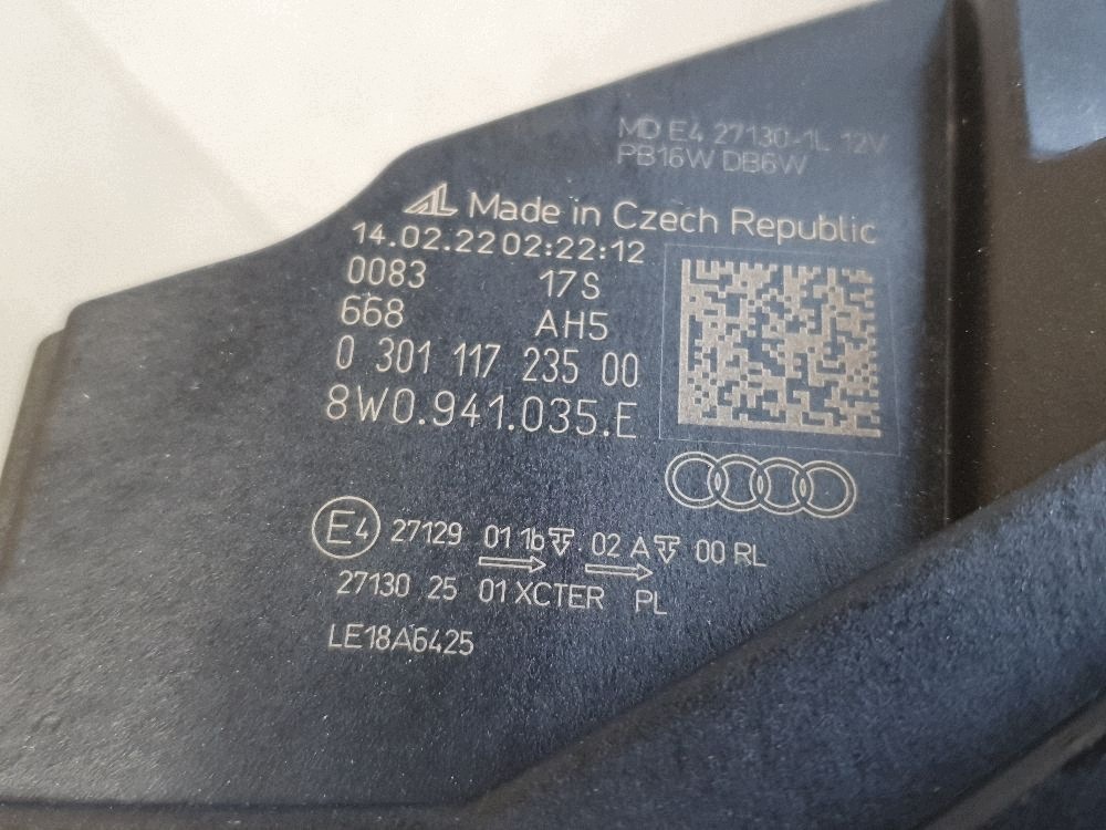 Audi A4 S4 B9 8W Reflektor light left front Matrix-Beam 8W0941035E kompletn