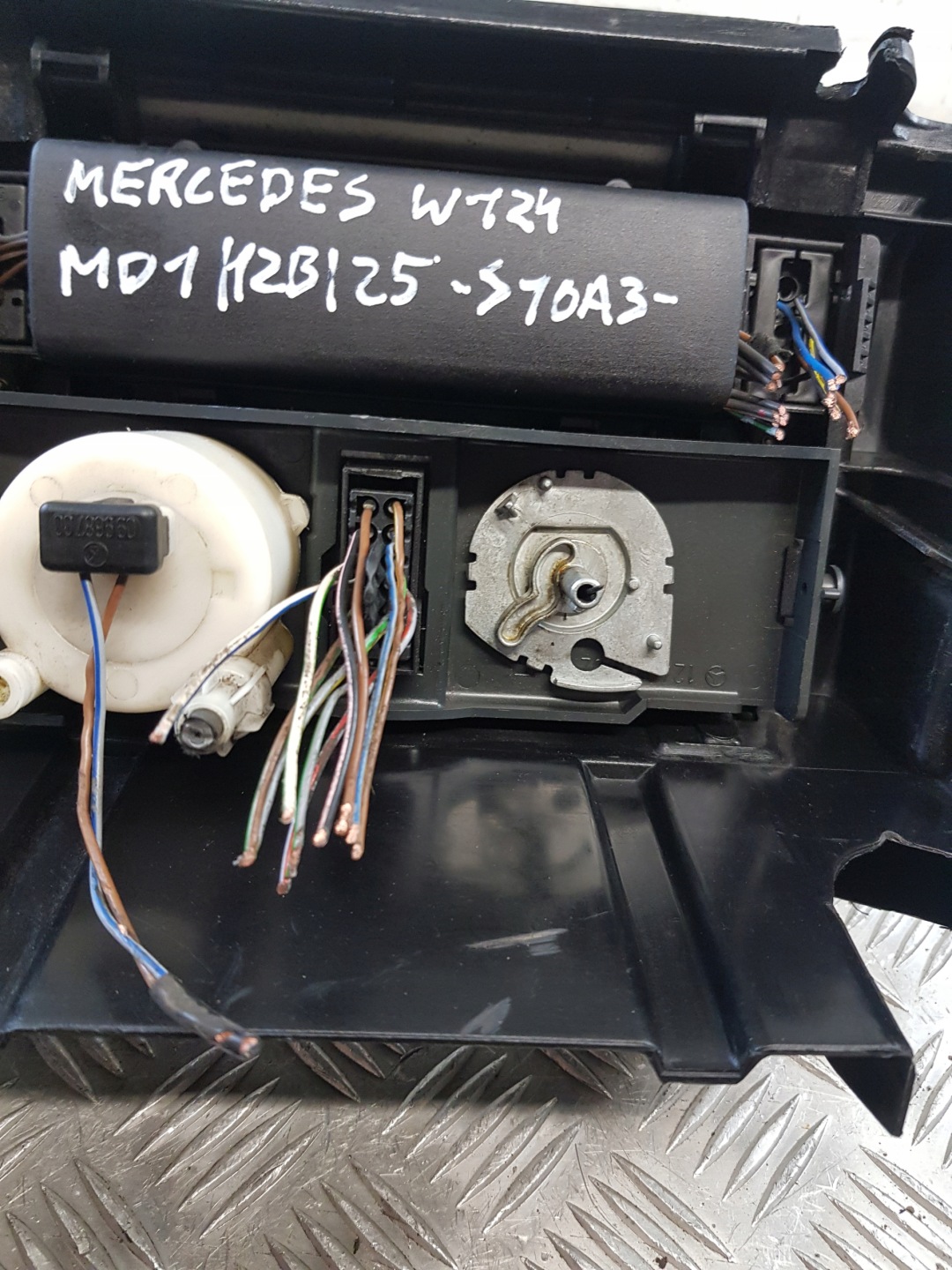 PANEL klími klimatizaci MERCEDES W124