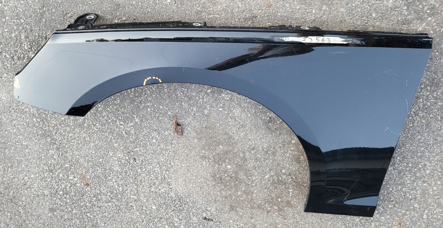 fender left front AUDI A4 B9 LIFT 8W OE black