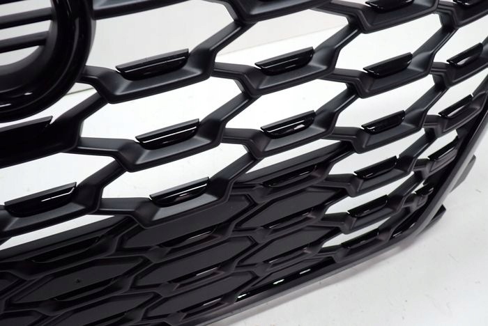 AUDI Q3 II S-LINE 18- grille 83F853651
