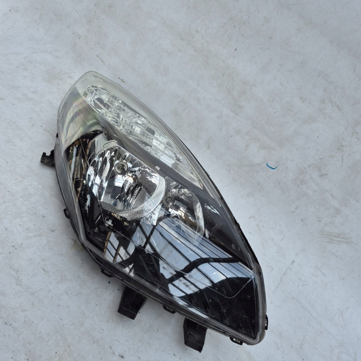 RENAULT SCENIC III 09- light right front front ZWYKLA 260100023R