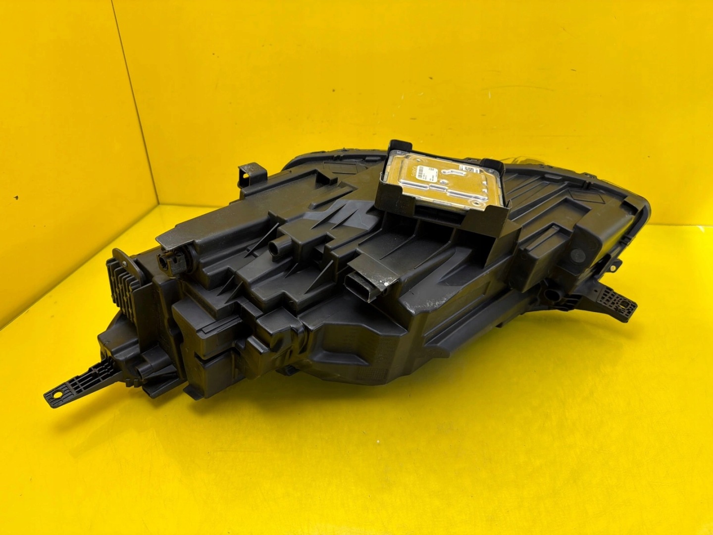 light right front Ford Kuga MK3 III 19- Full Led EU LV4B-13E014-FC