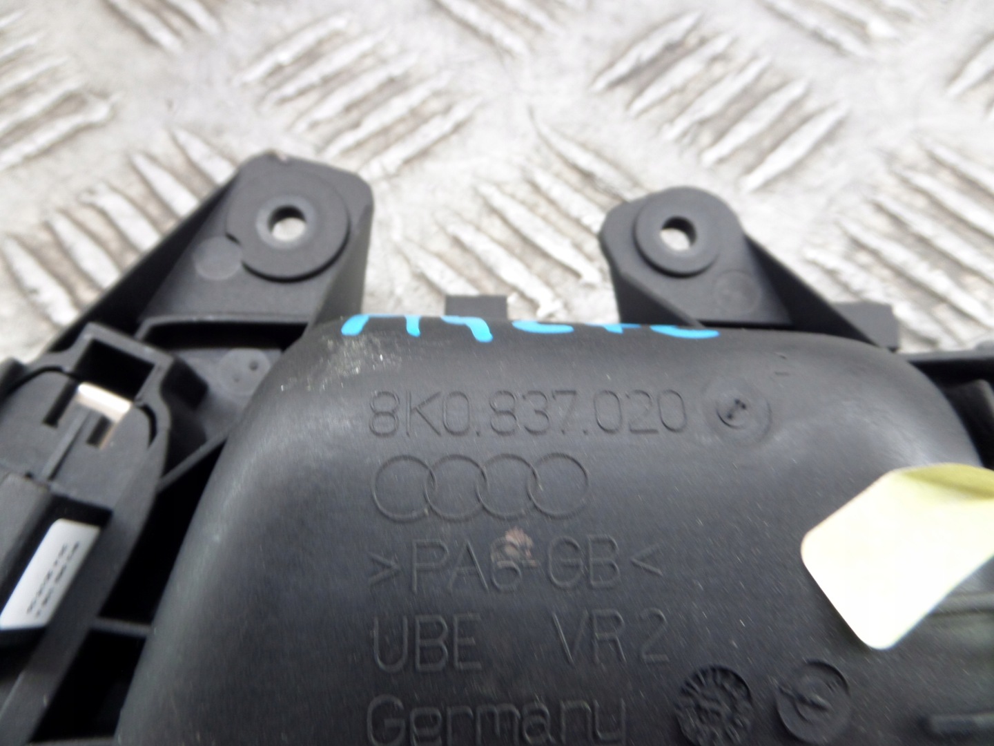 handle inner front P Audi A4 B8