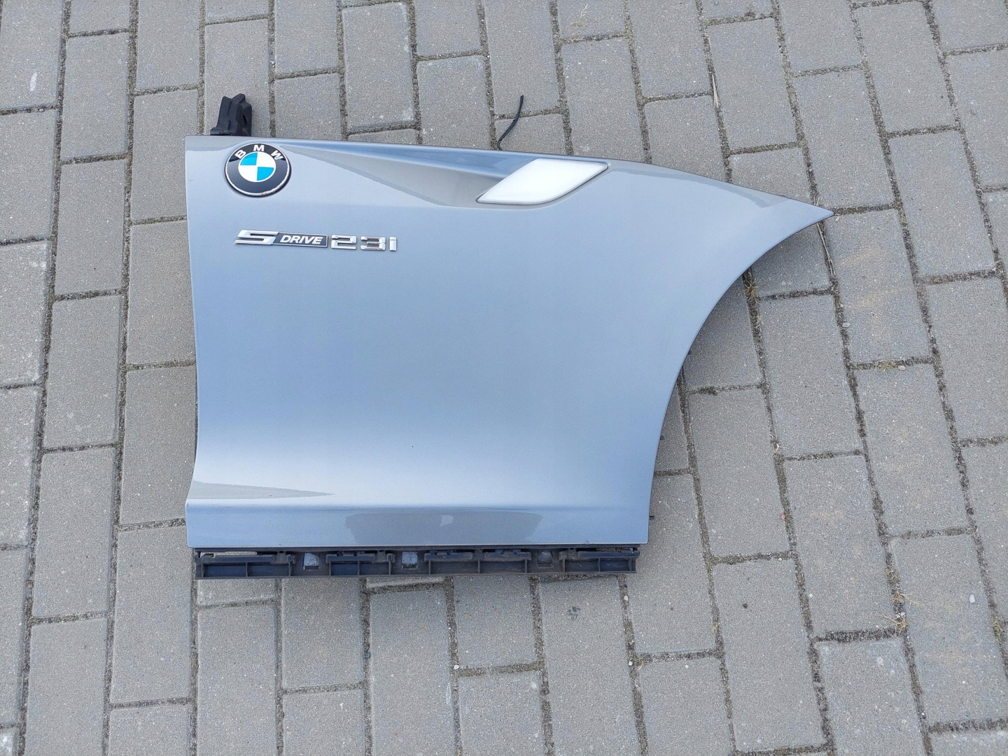 blatník předek přední levý BMW Z4 E89 A52