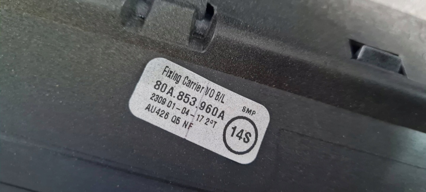 Q5 80A moulding cap door right right front LX7R 80A853960A