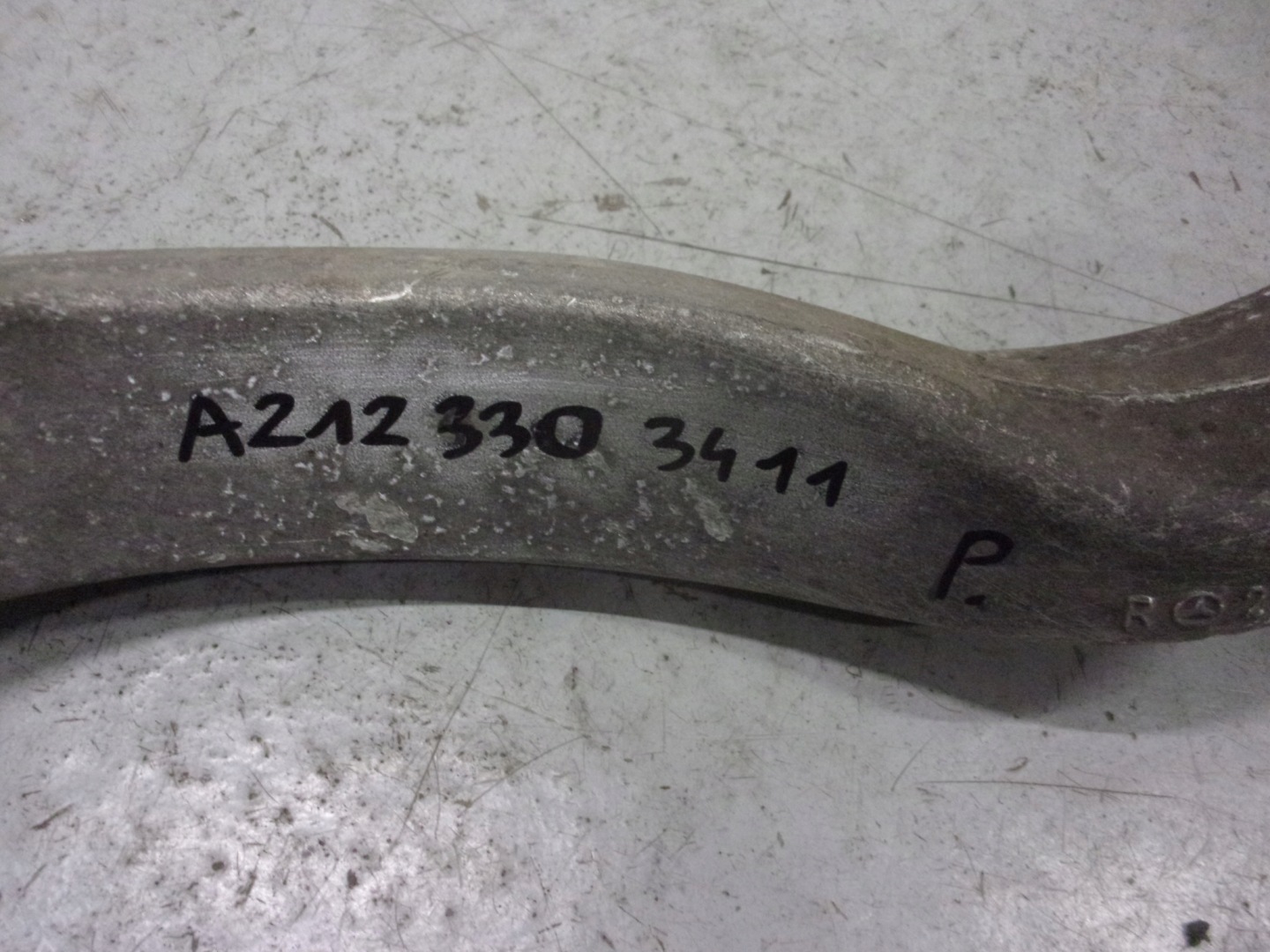 MERCEDES W218 CLS 63 AMG arm right front A2123303411