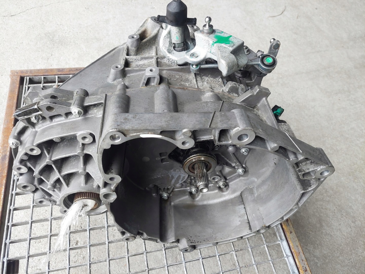 Getriebe MANUAL 4X4 C635 55260236 JEEP CHEROKEE V KL 2.0 CRD MTJ