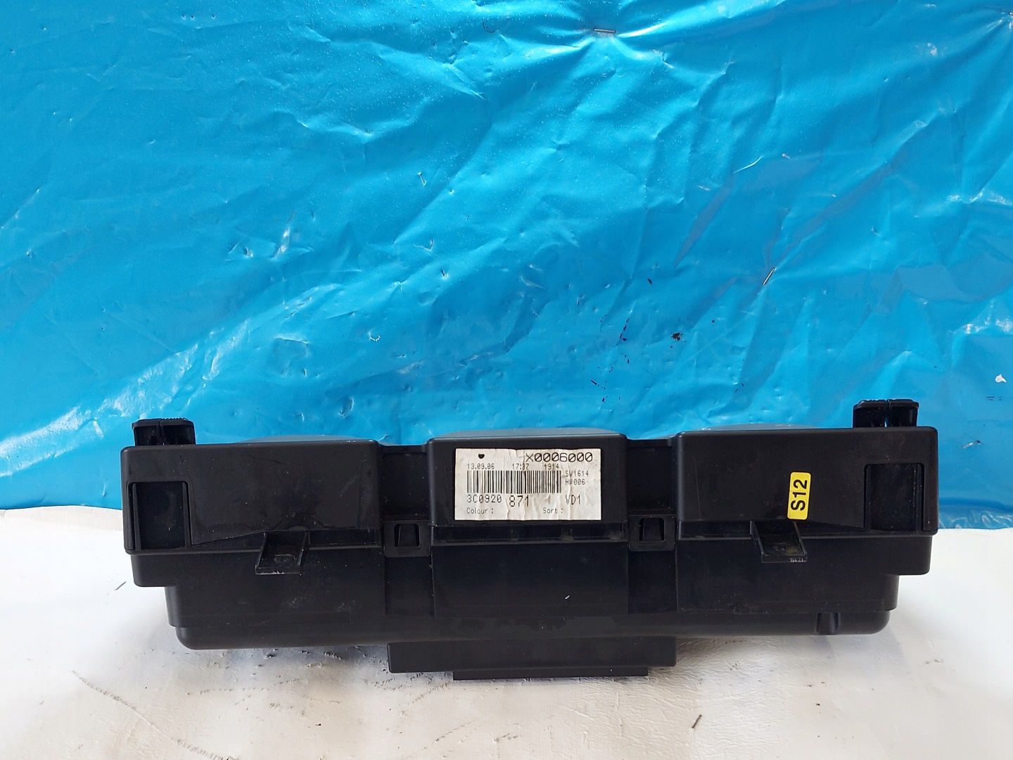 dials clock PASSAT B6 2.0 TDI 3C0920871