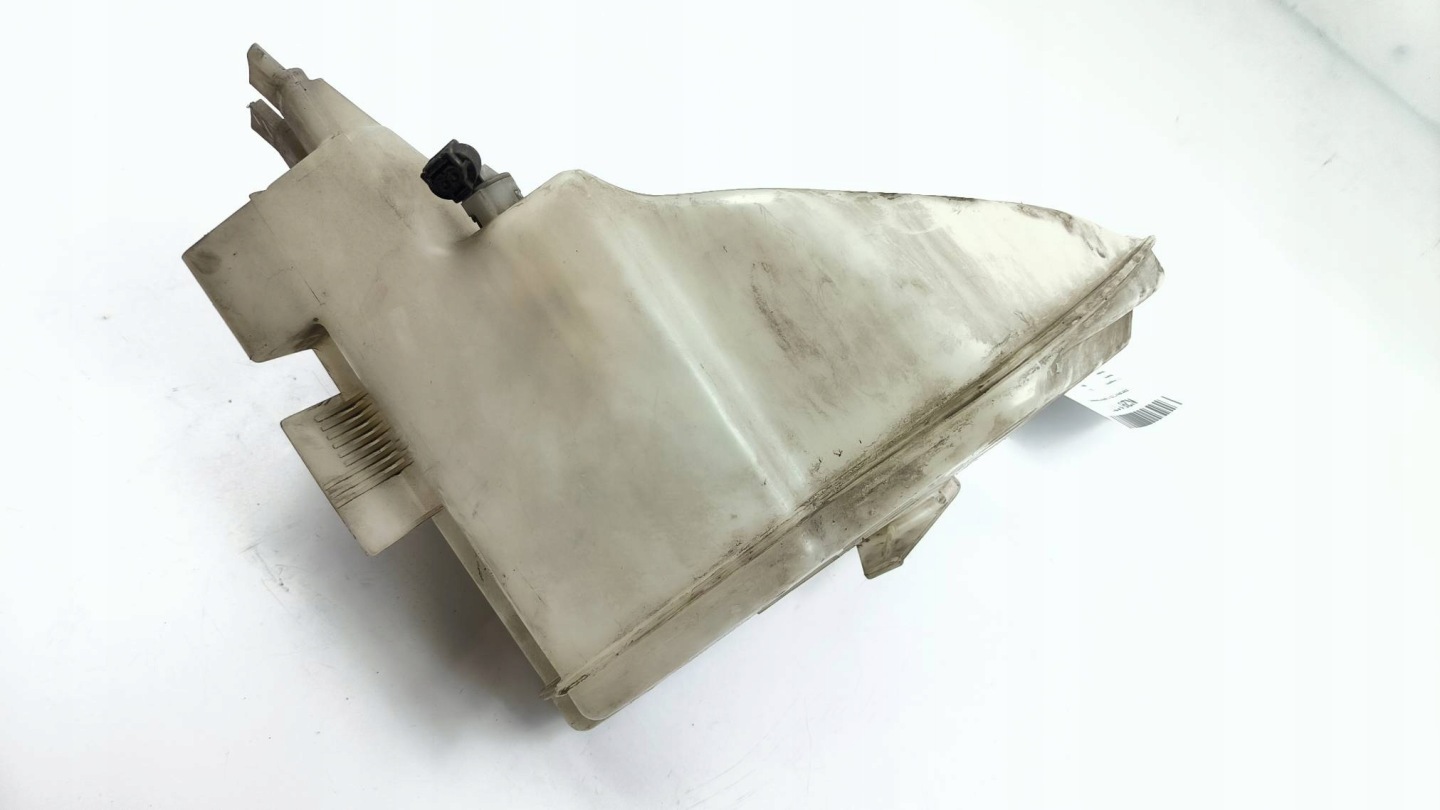 washer fluid tank 83628089 BMW E46 318