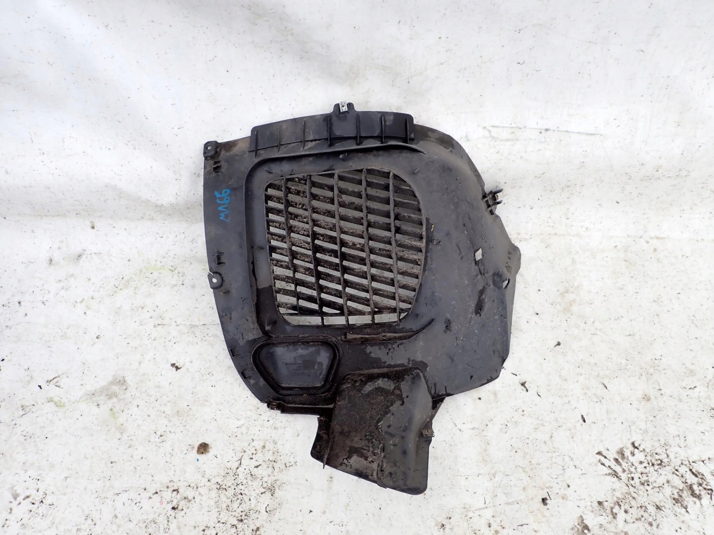 VW TOUAREG II 2 10-18 mudguard front front right