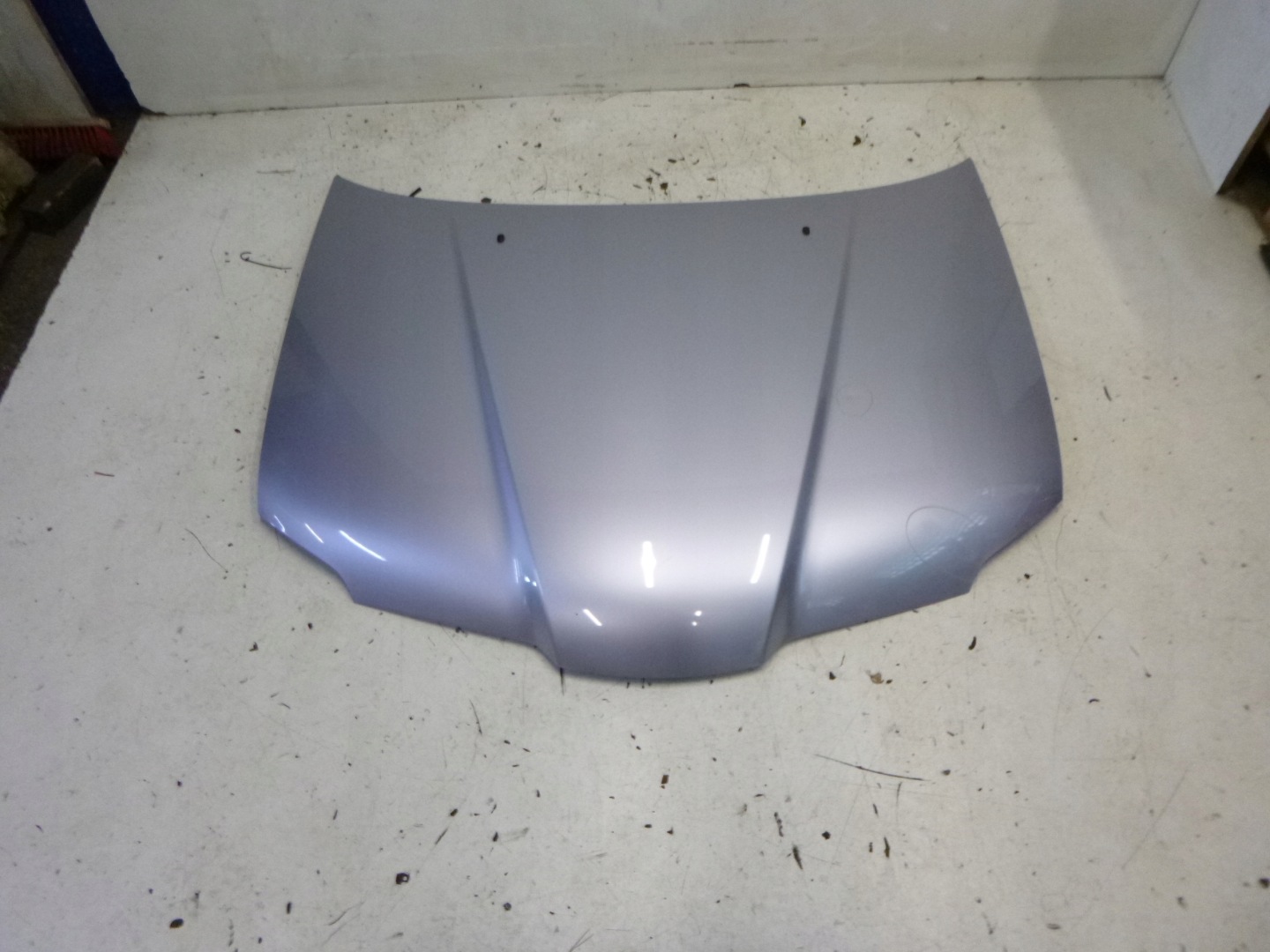 Capot Mitsubishi Outlander A31 2001 – 2006 SREBNA