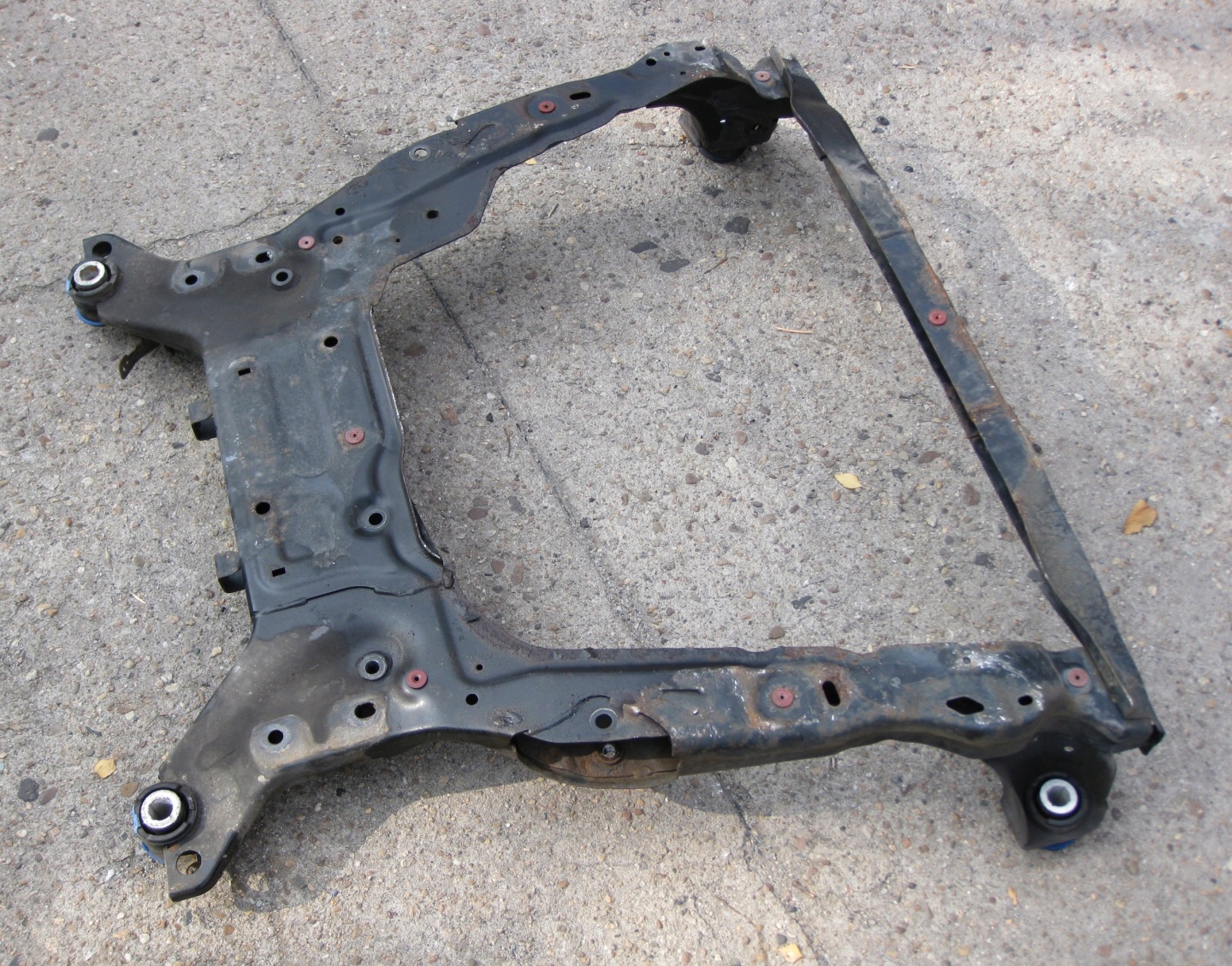 VOLVO V70 2.0 D 09R KOMBI axle beam subframe axle beam front
