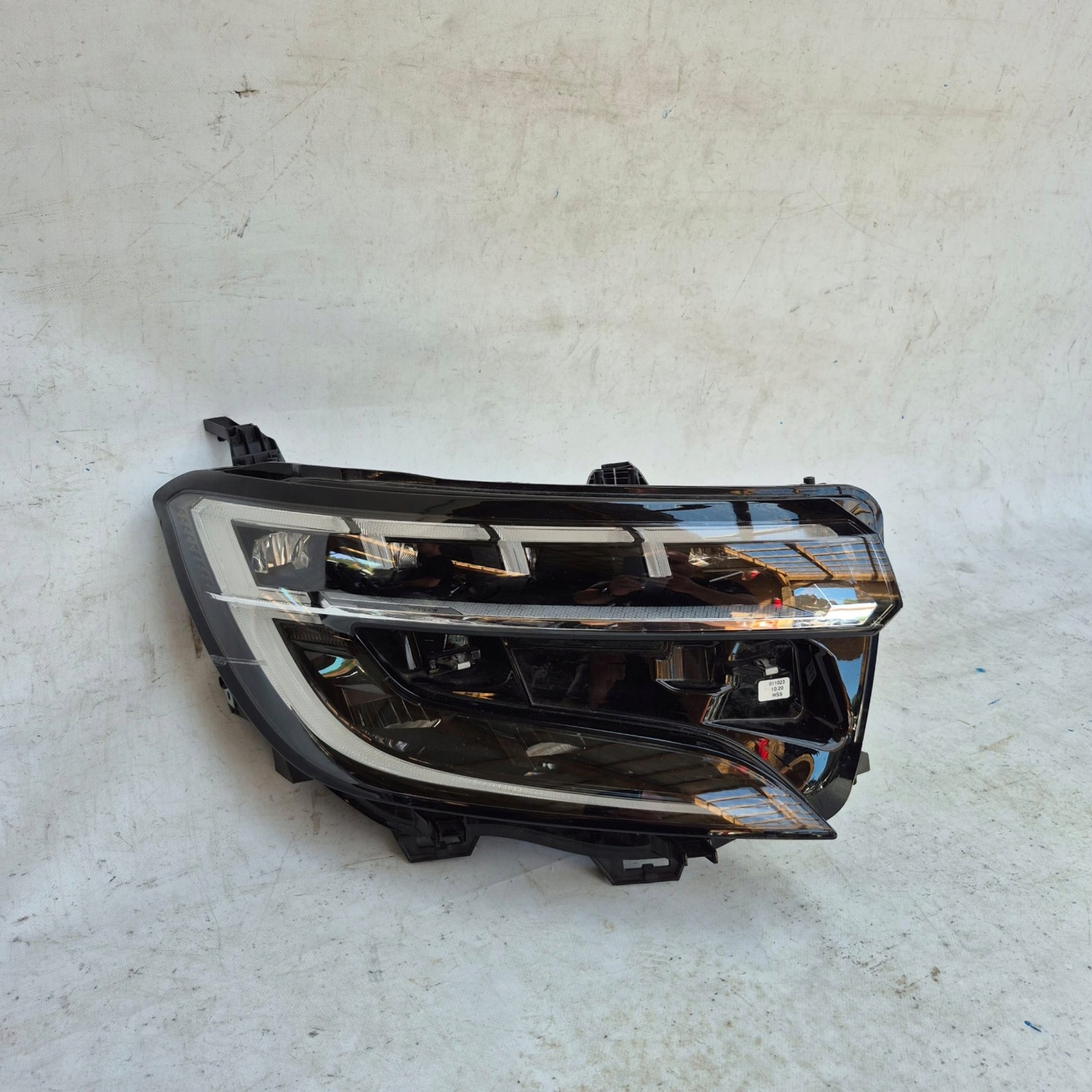 RENAULT AUSTRAL 22- light right front PRZDNIA FULL LED 260103381R