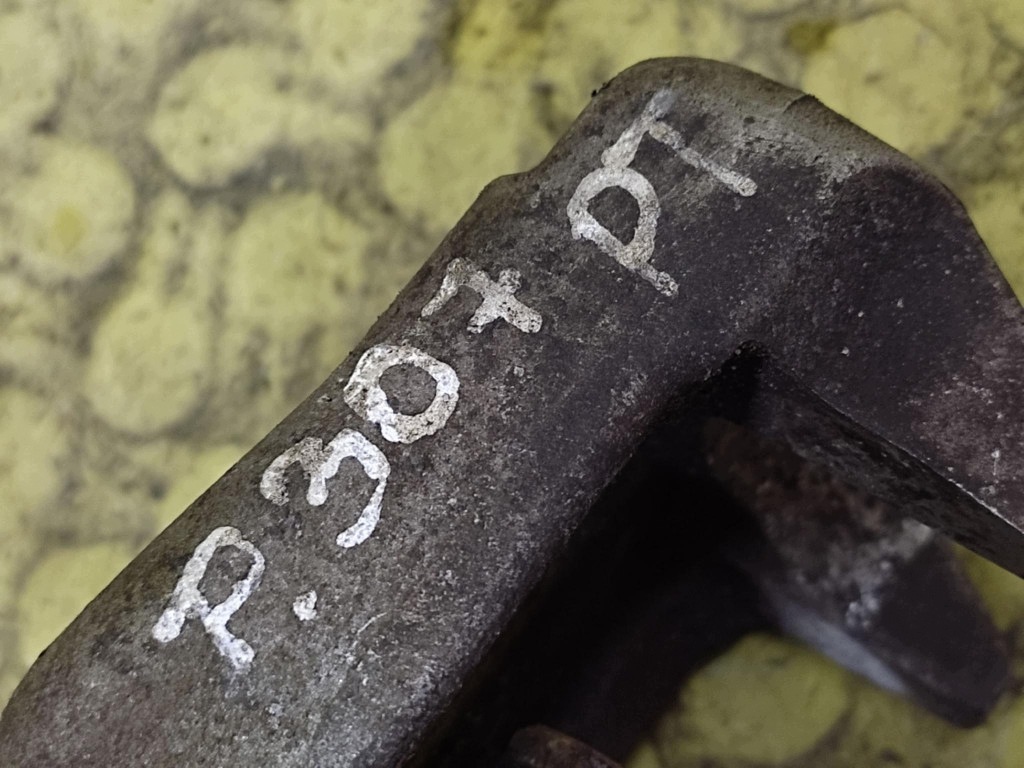 PEUGEOT 307 caliper brake right rear part