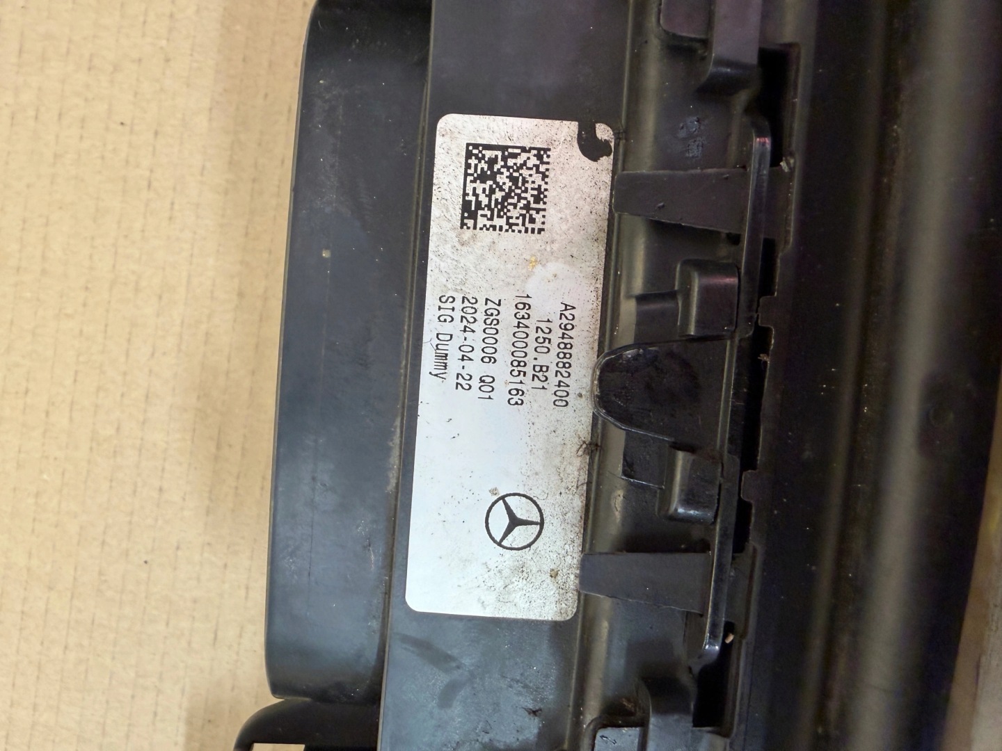 Mercedes EQE light front front A2948882400