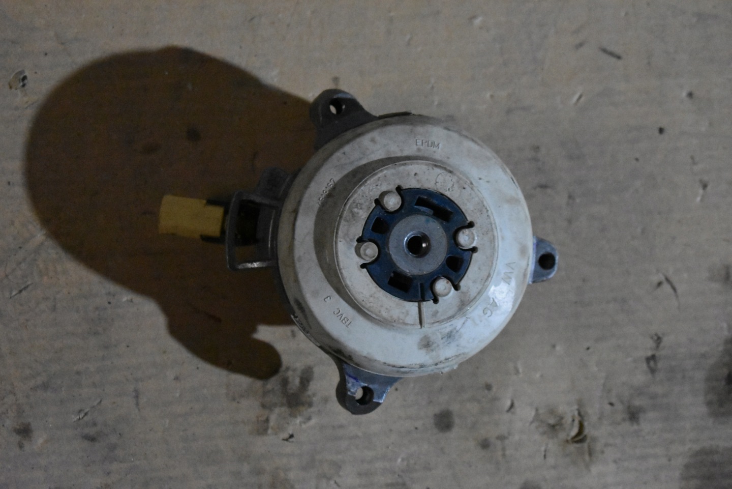 IDEALNA gearbox mount right AUDI Q7 Q8 1