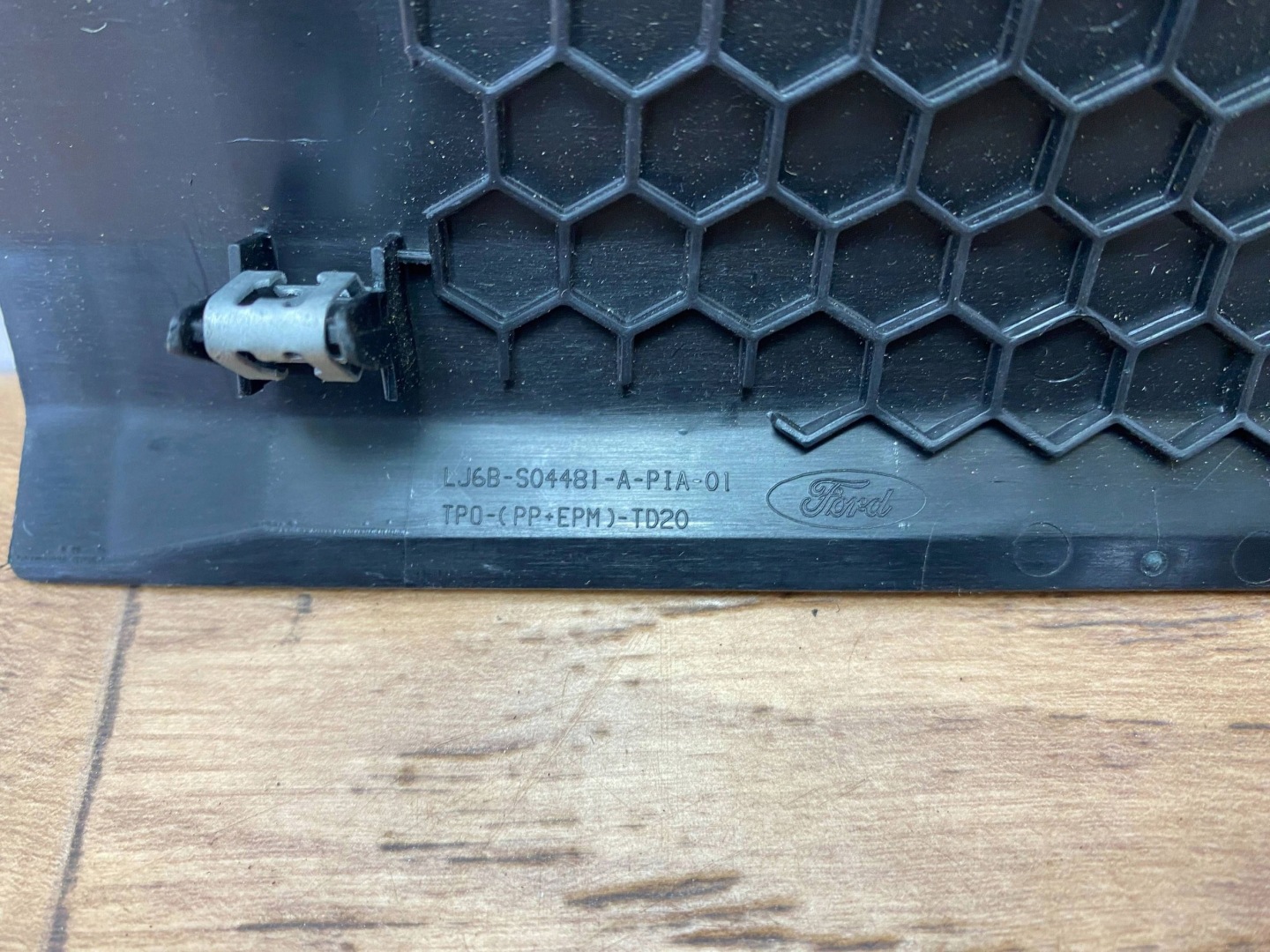 Blende Abdeckung slupka A Ford Escape IV Kuga MK3 2020+