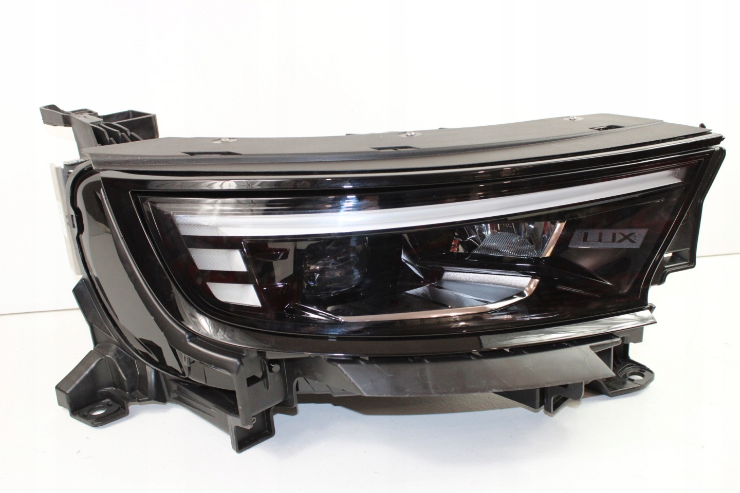 OPEL MOKKA B LIFT 24- REFLEKTOR right Z frame BLACK original 9867455880