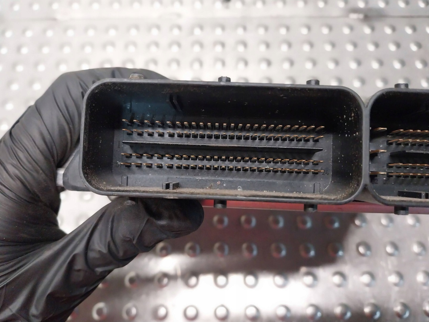 computer control unit of the engine 7811701 BMW E81 E82 E87 E90 E91 2.0D