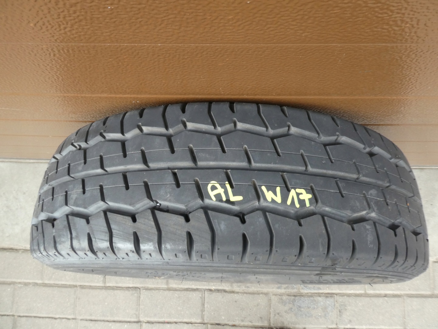 1x Reifen WESTLAKE 225/70/15 2007R