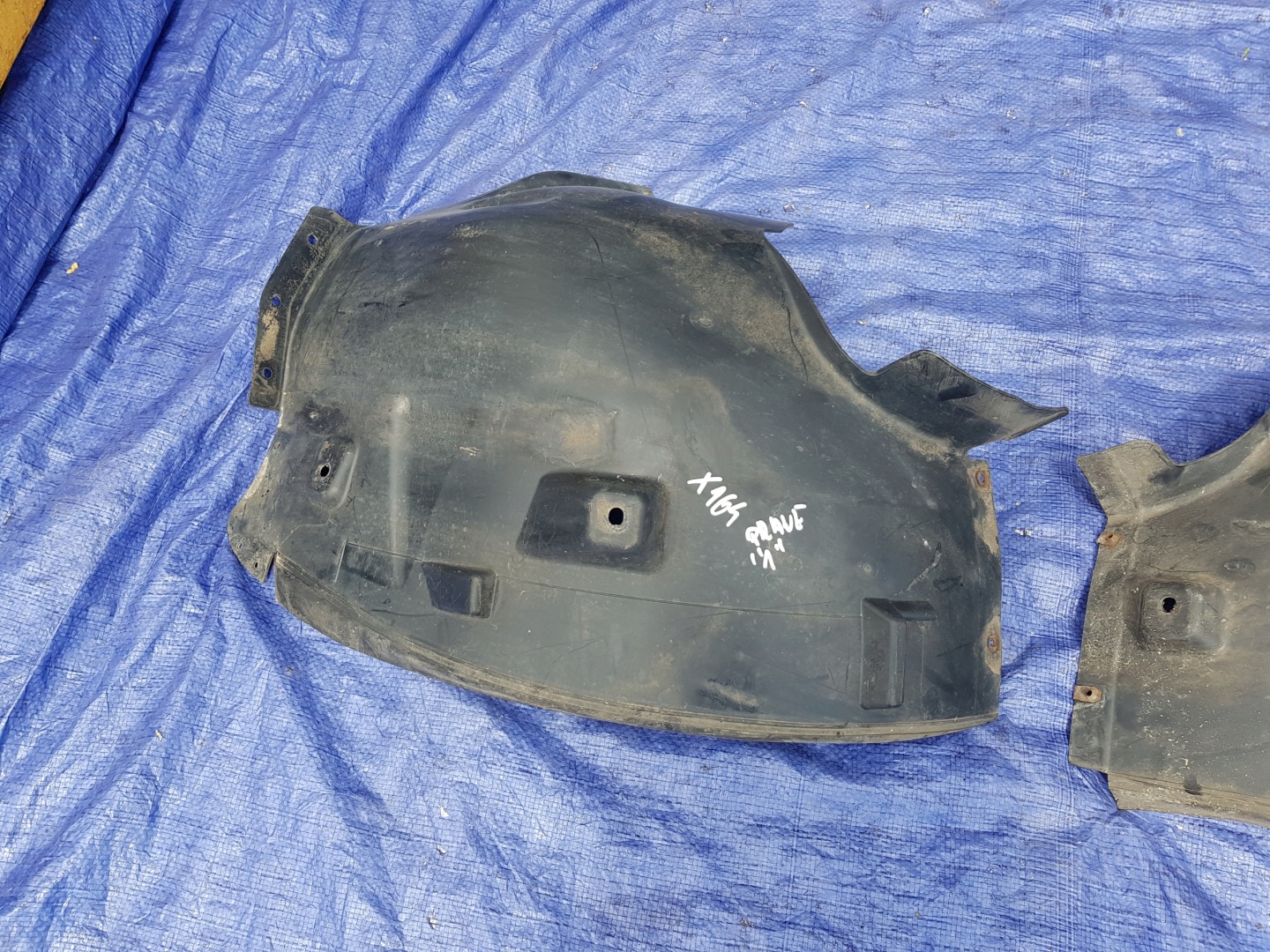 mudguard right front MERCEDES GL X164 1648842622 1648842422
