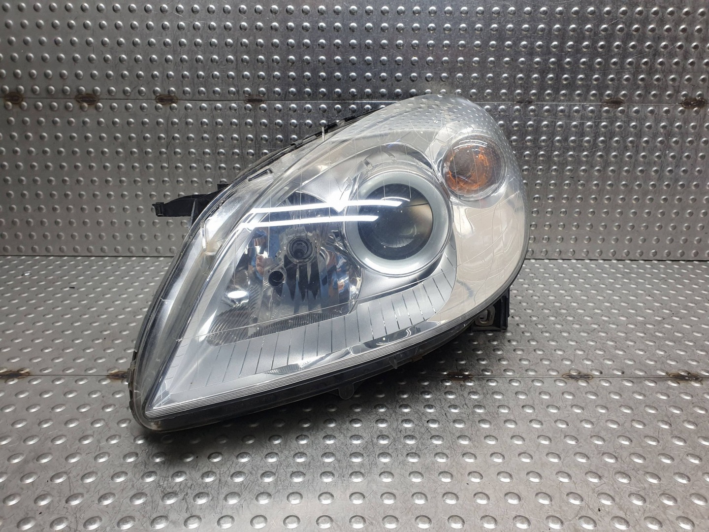 light REFLEKTOR left front lens A1698201761 B-KLASA MERCEDES W245 EU