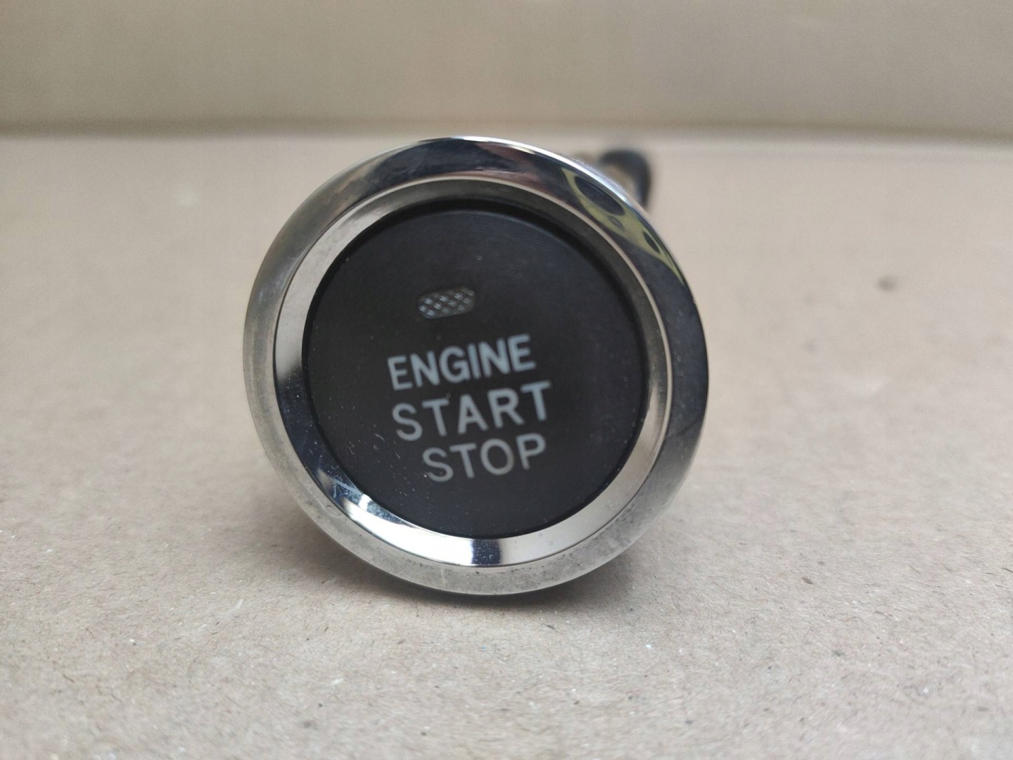 button zaplonu Start / Stop Toyota Sienna 3 2011 740M0500553