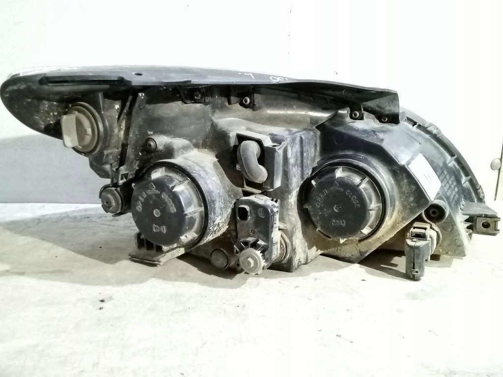 Hyundai i30 and 1 lift light left front front 92101-2R000