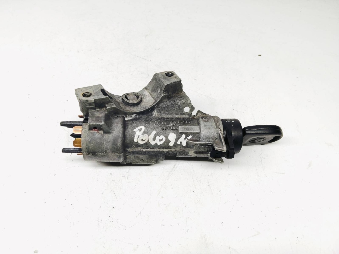 ignition Volkswagen Polo 9N 1.4 TDI 4B0905851C
