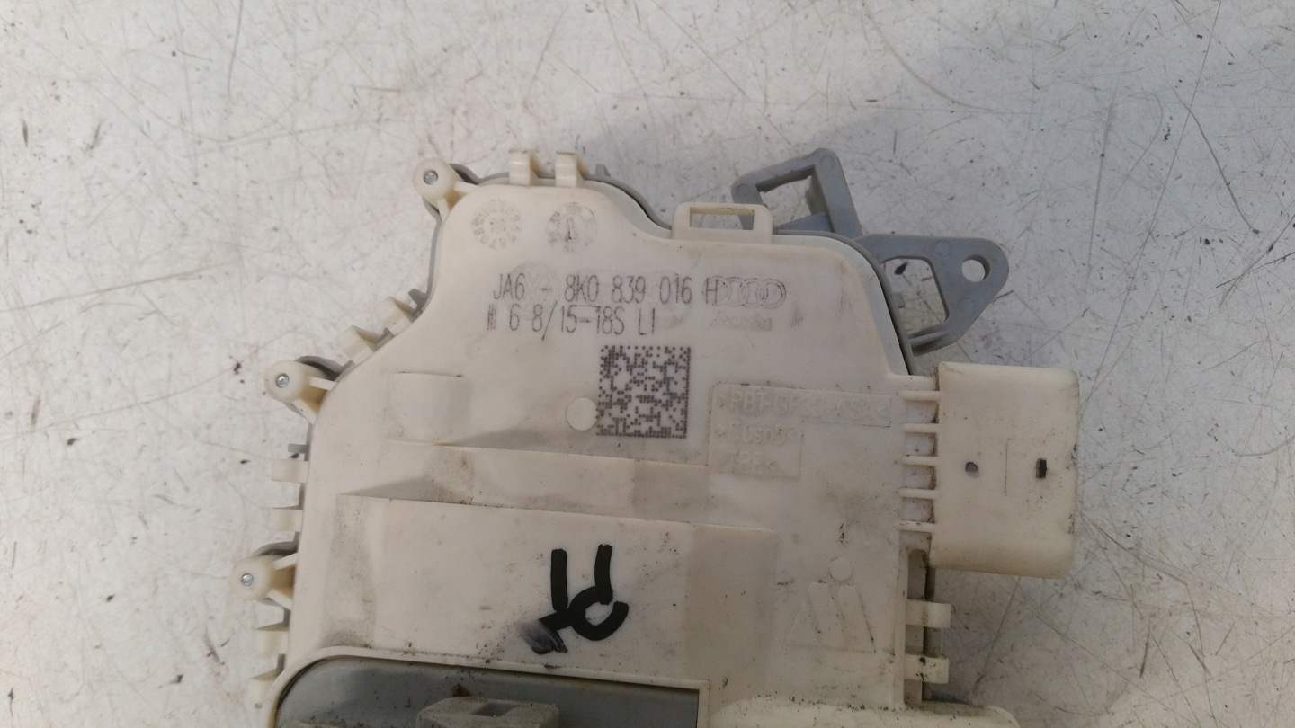 lock right rear part 8K0839016H AUDI A4 B8