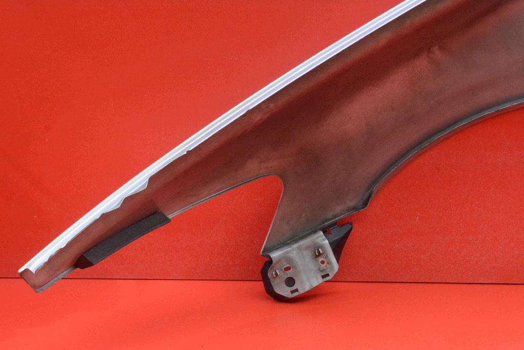fender right front front SREBRNY VOLVO V50 1 and 03-11