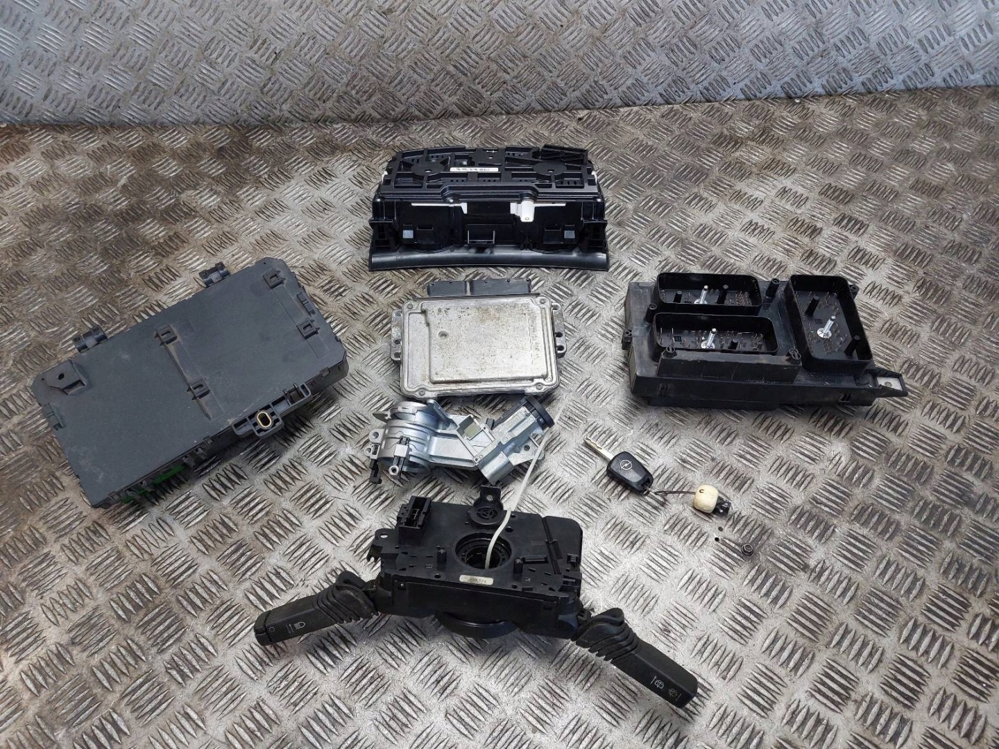 Montaggio STARTOWY OPEL ASTRA H 1.9 CDTI 55198054