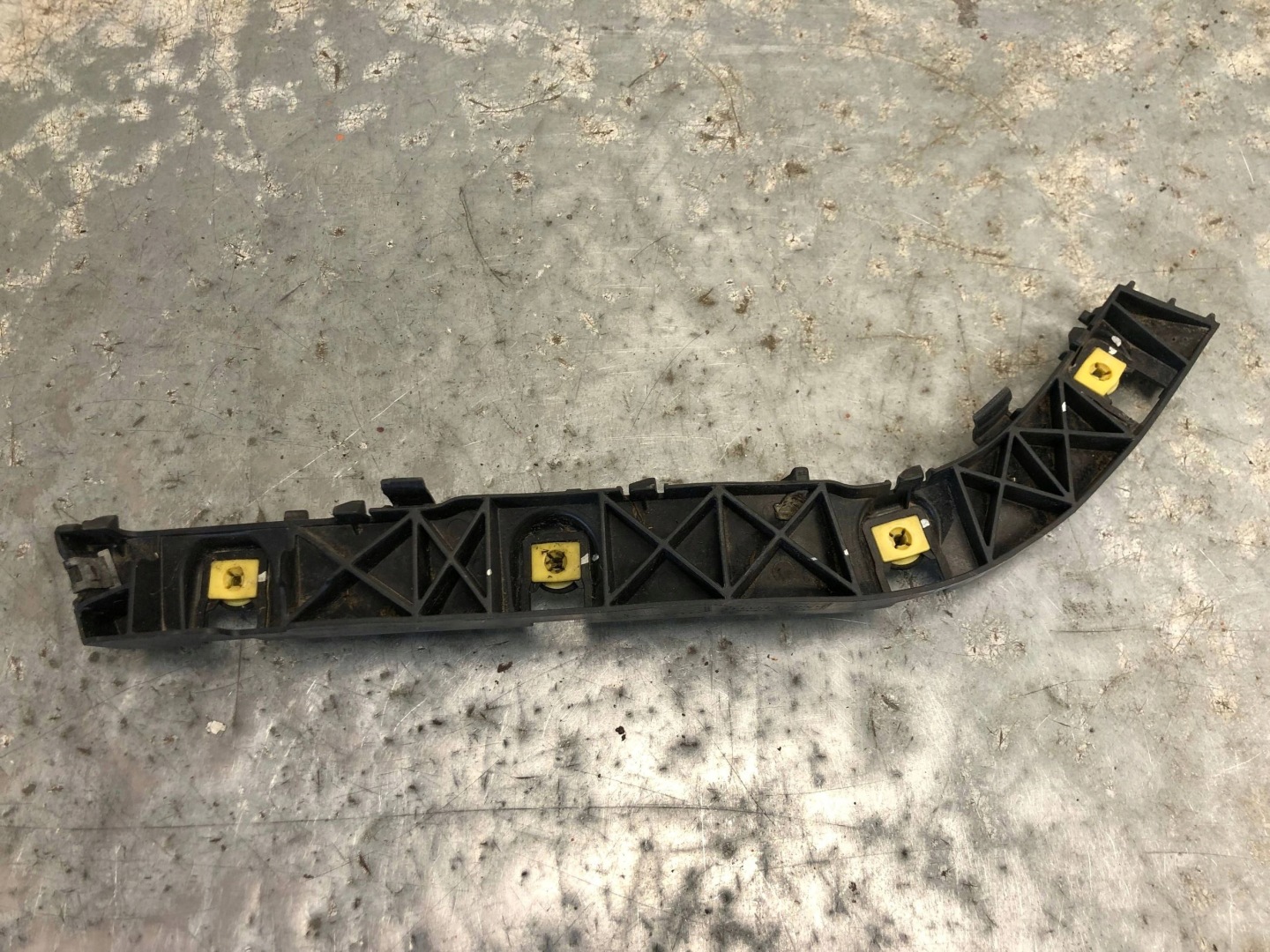 bumper bracket left rear part HYUNDAI SANTA FE IV 86653-S1000