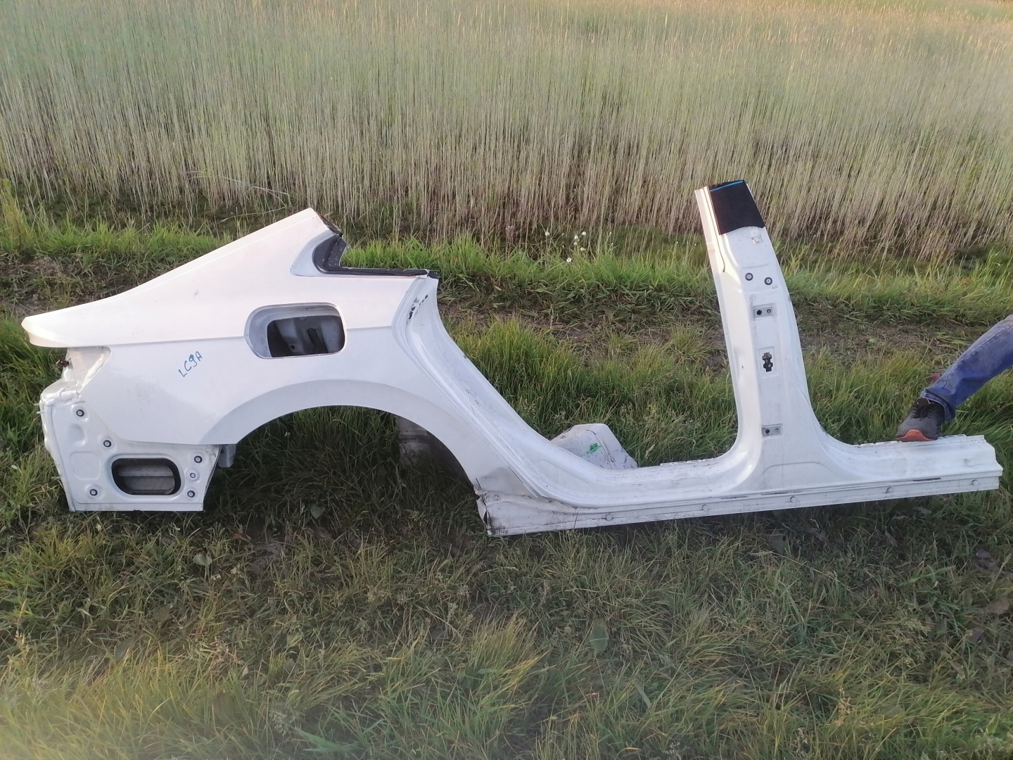 quarter right rear part volkswagen arteon