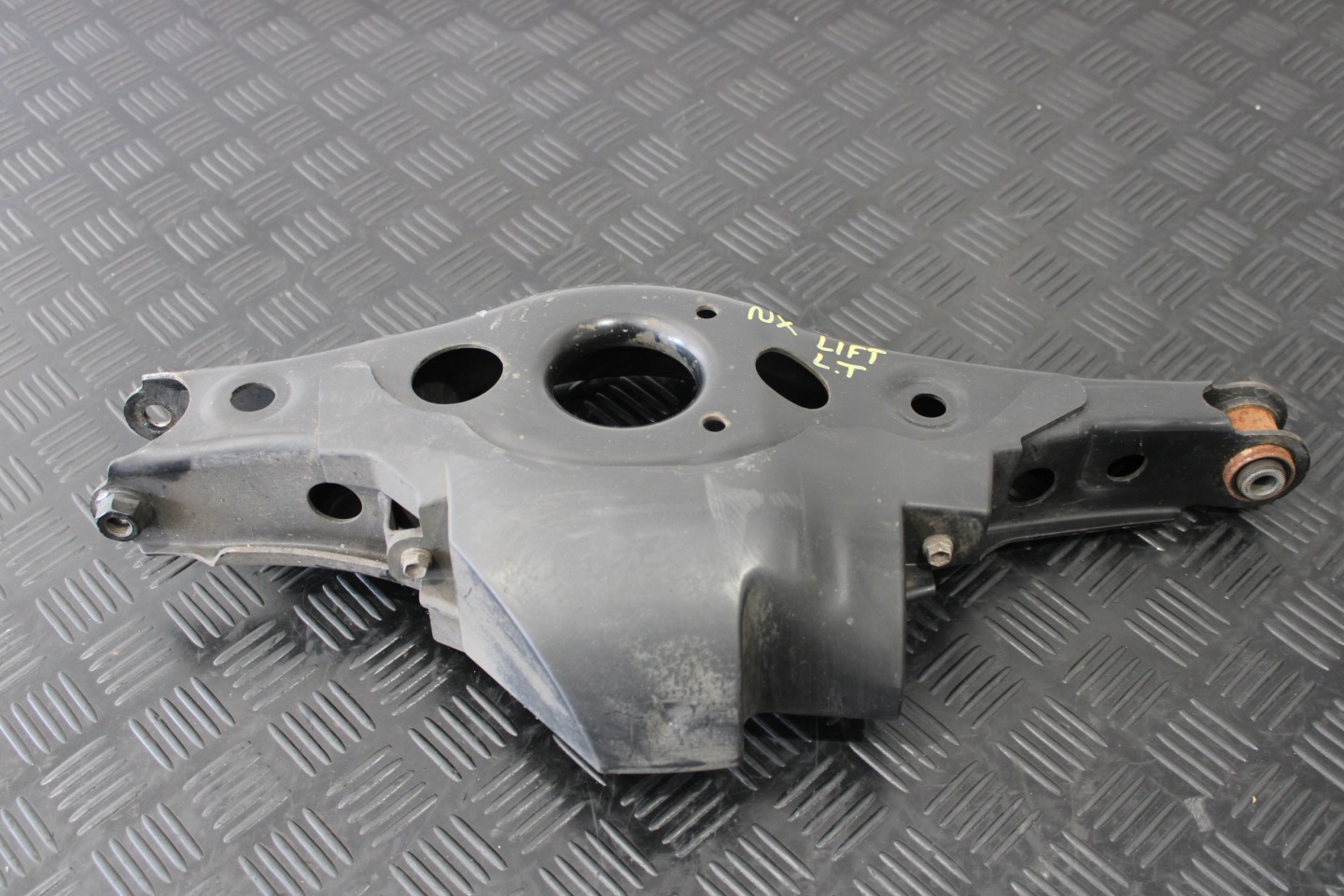 QUERLENKER LINKS HECK LEXUS NX 300H LIFT