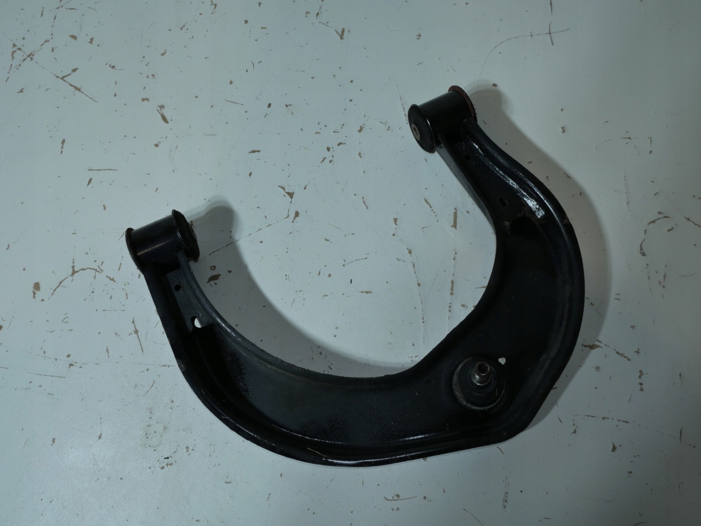 VW AMAROK arm upper 2H0